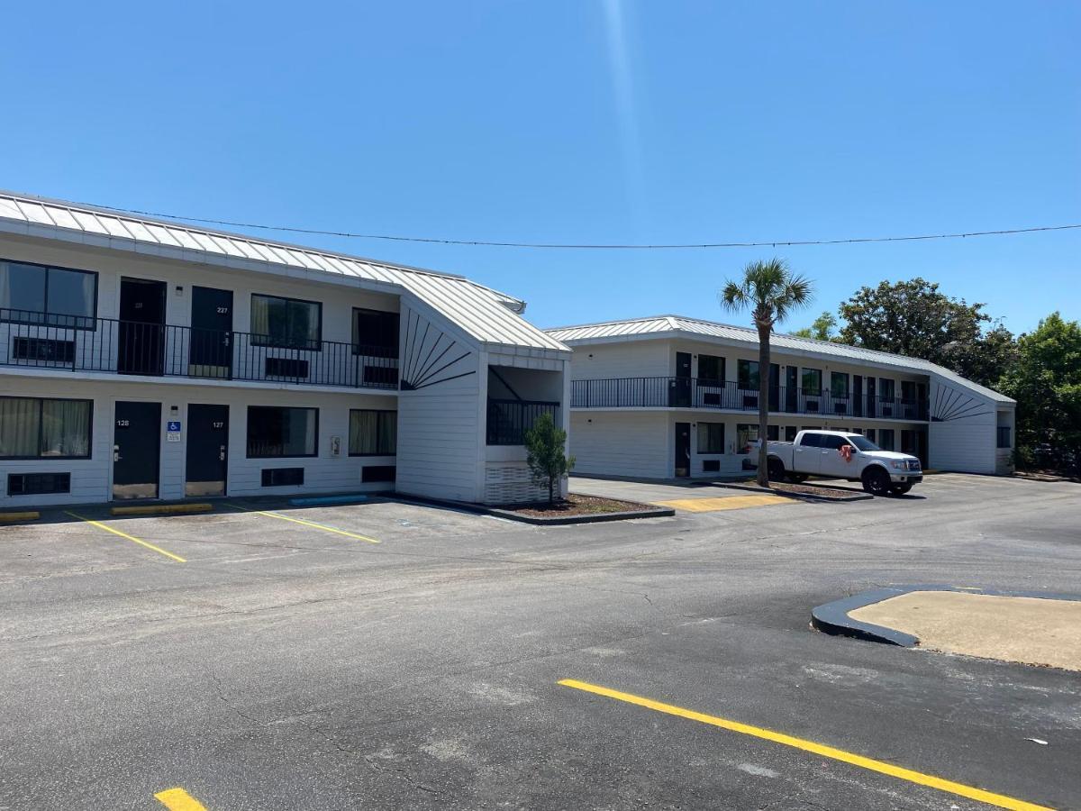 Village 2* Destin