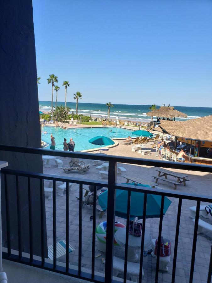 Resort Hawaiian
