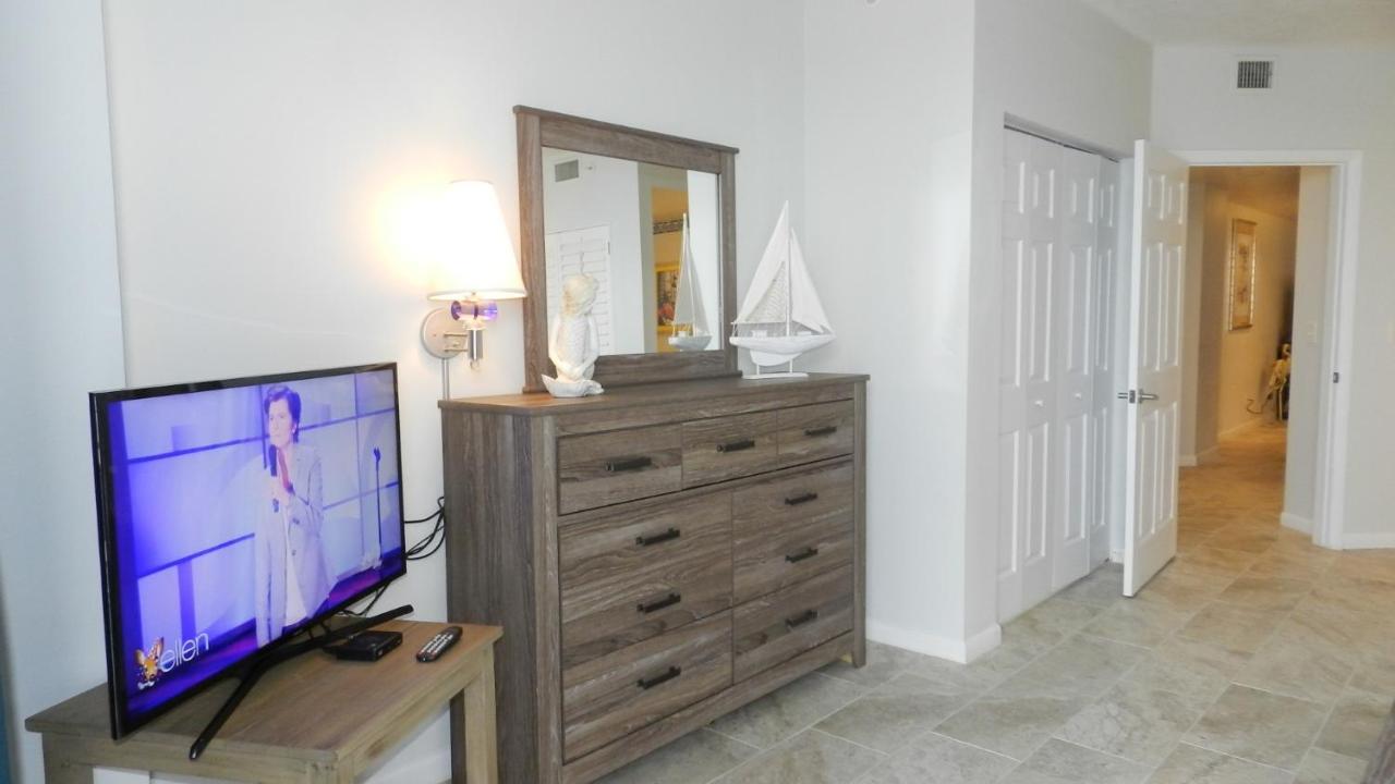 7th Floor 2 Bedroom Direct Oceanfront 3 Balcony's Ocean Walk - Daytona Funland 701 Daytona Beach