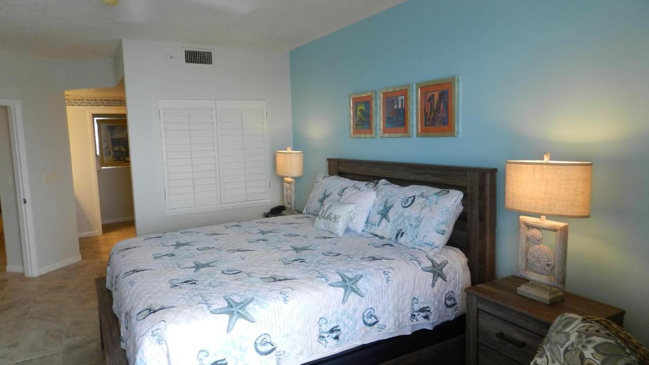 7th Floor 2 Bedroom Direct Oceanfront 3 Balcony's Ocean Walk - Daytona Funland 701 Daytona Beach