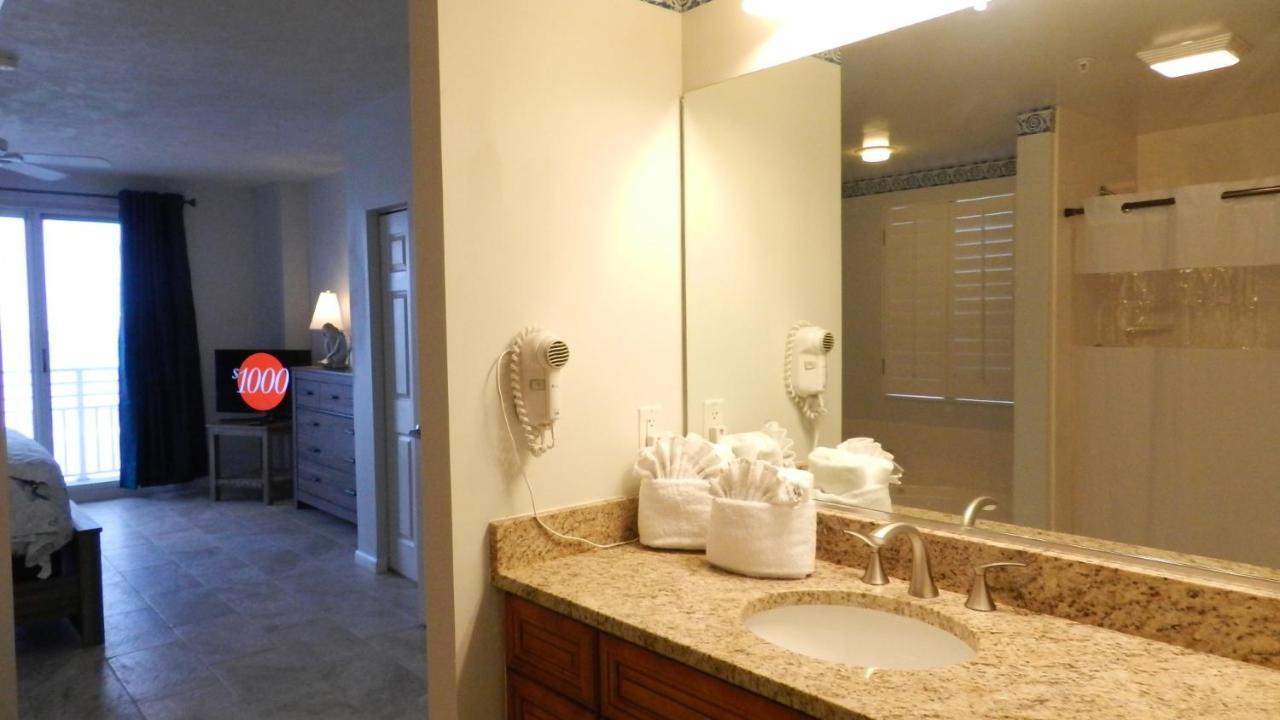7th Floor 2 Bedroom Direct Oceanfront 3 Balcony's Ocean Walk - Daytona Funland 701 Apartment