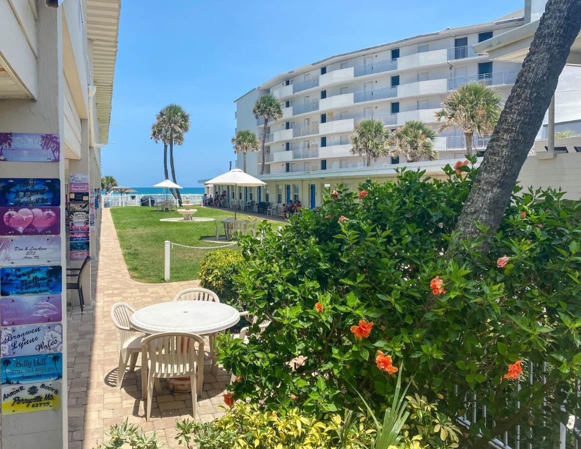 Ocean Court Beachfront Motel 2*