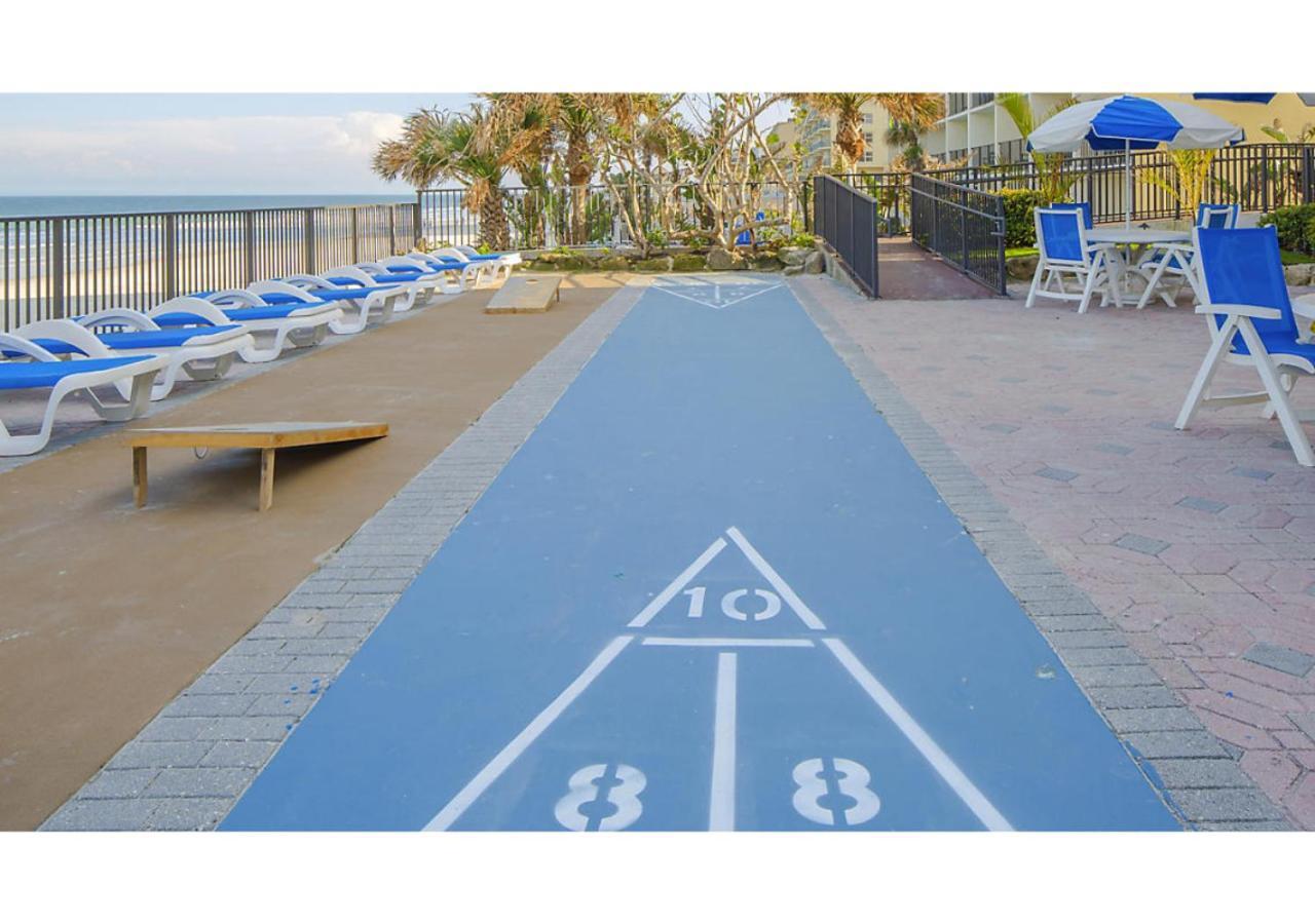 Dolphin Club Resort