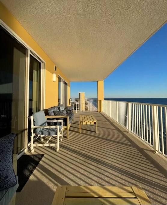 Apartment Tropic Winds 1701 Premium Corner Unit With 2 Parkings! Free Chairs Service! Panama City Beach