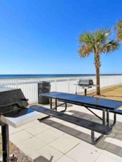 Tropic Winds 1701 Premium Corner Unit With 2 Parkings! Free Chairs Service! *