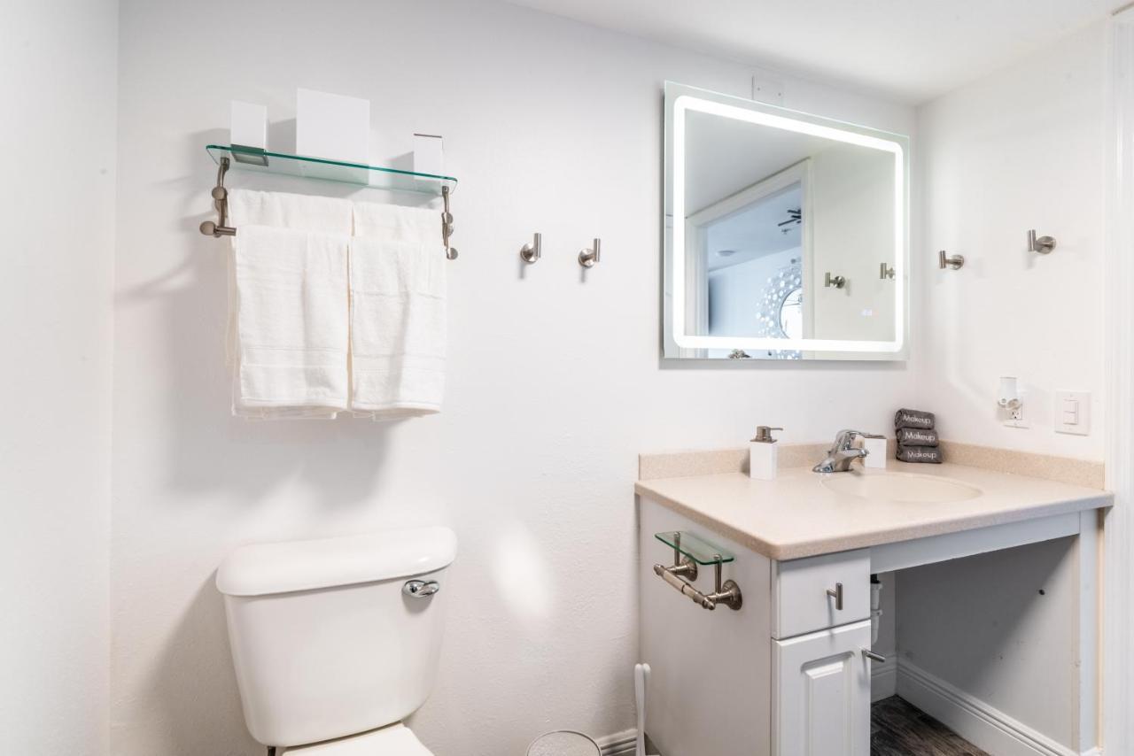 - Ocean Front Luxury Studio Apartment *