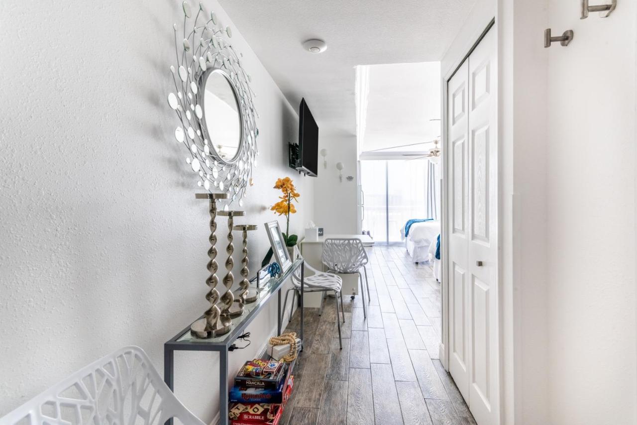 Apartment - Ocean Front Luxury Studio
