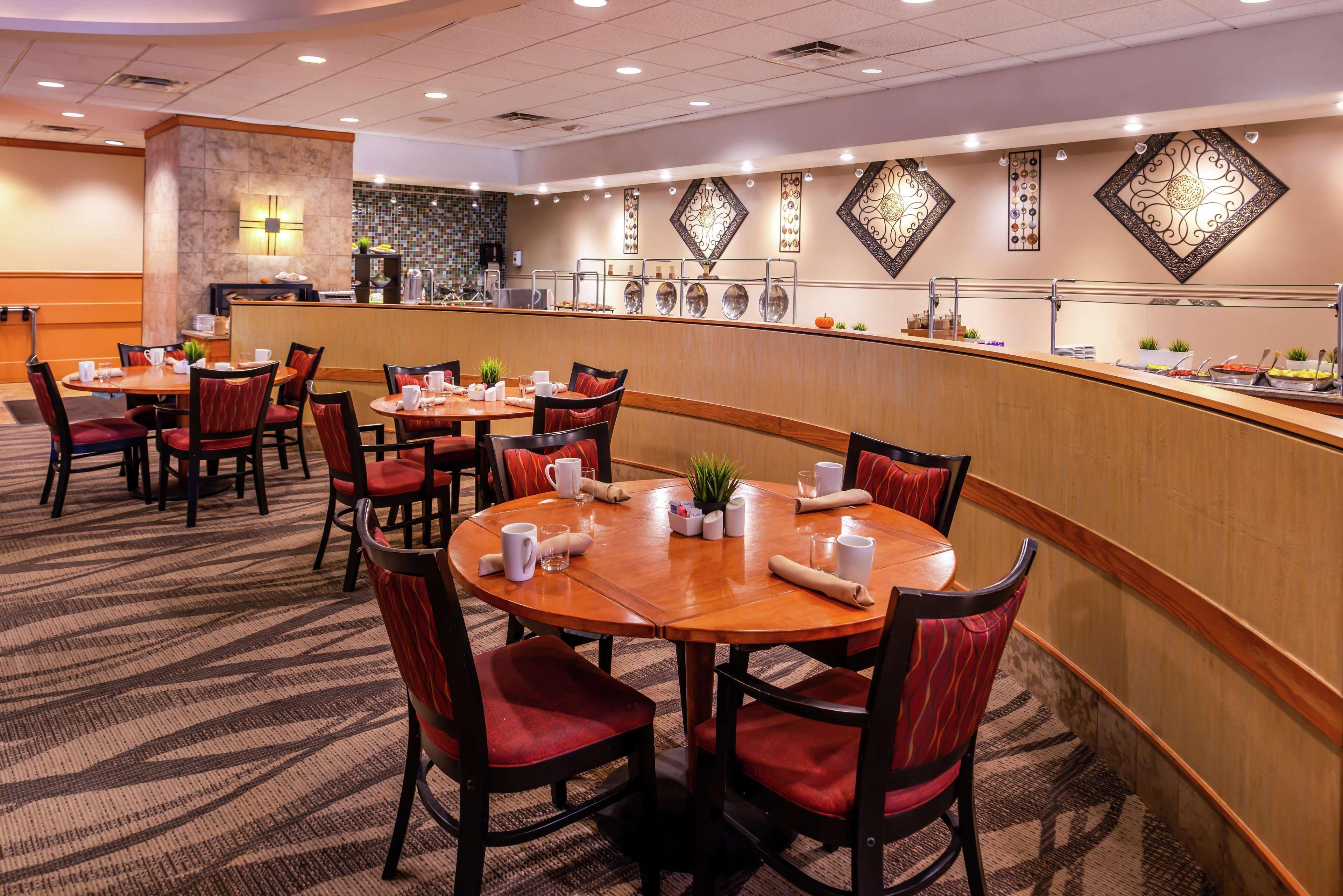 Doubletree By Hilton Airport-westshore Hotel