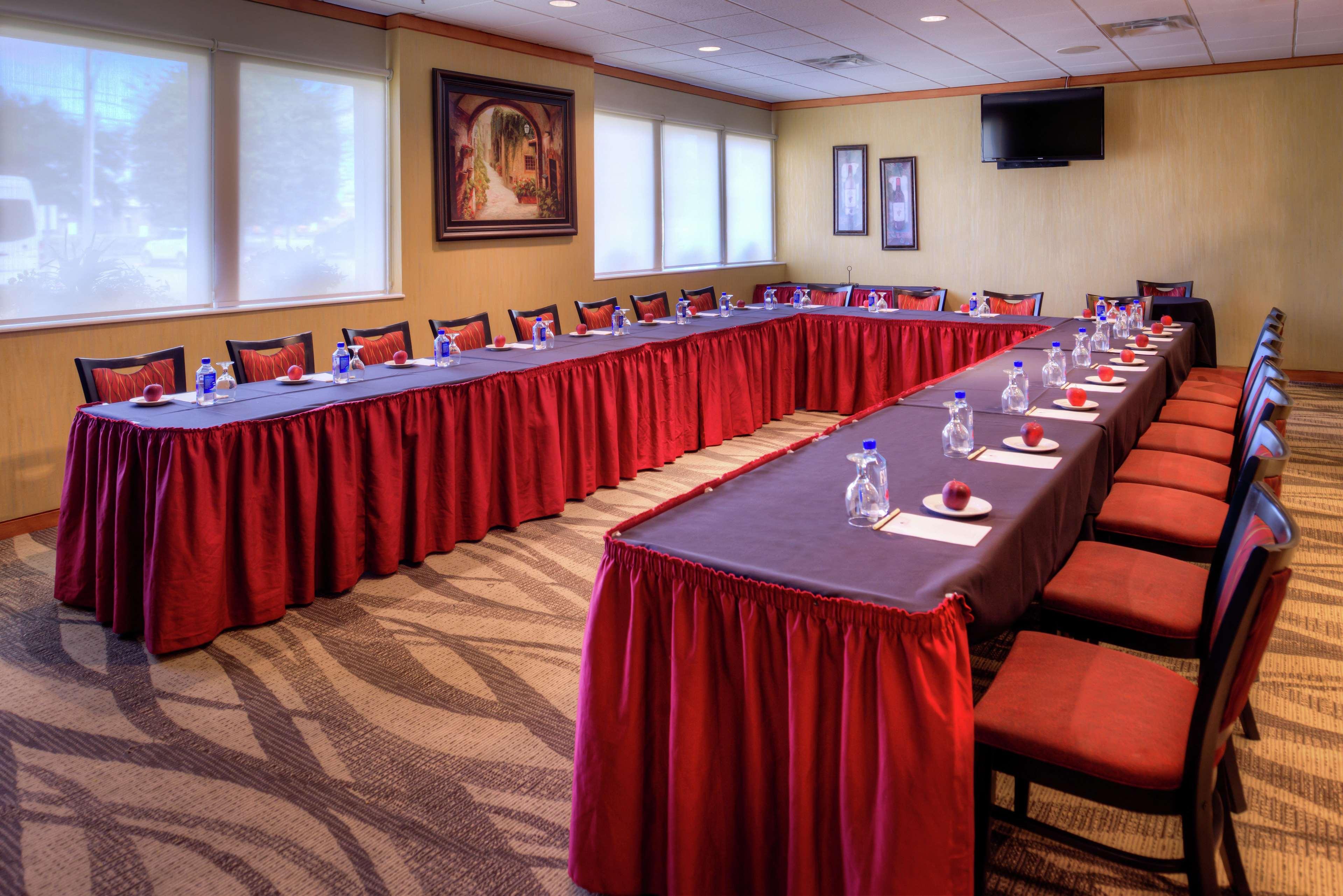 Doubletree By Hilton Airport-westshore Tampa