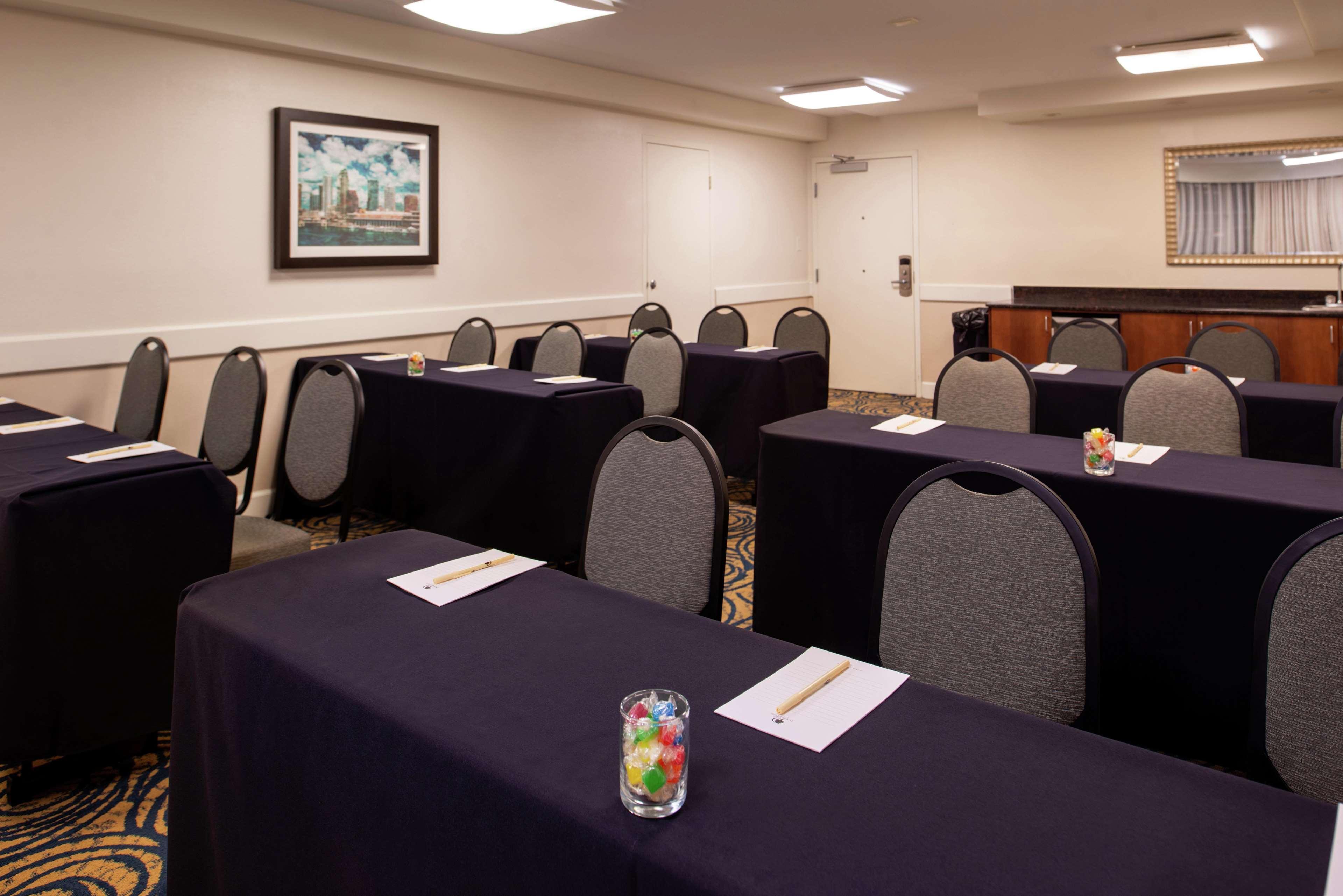Hotel Doubletree By Hilton Airport-westshore Tampa