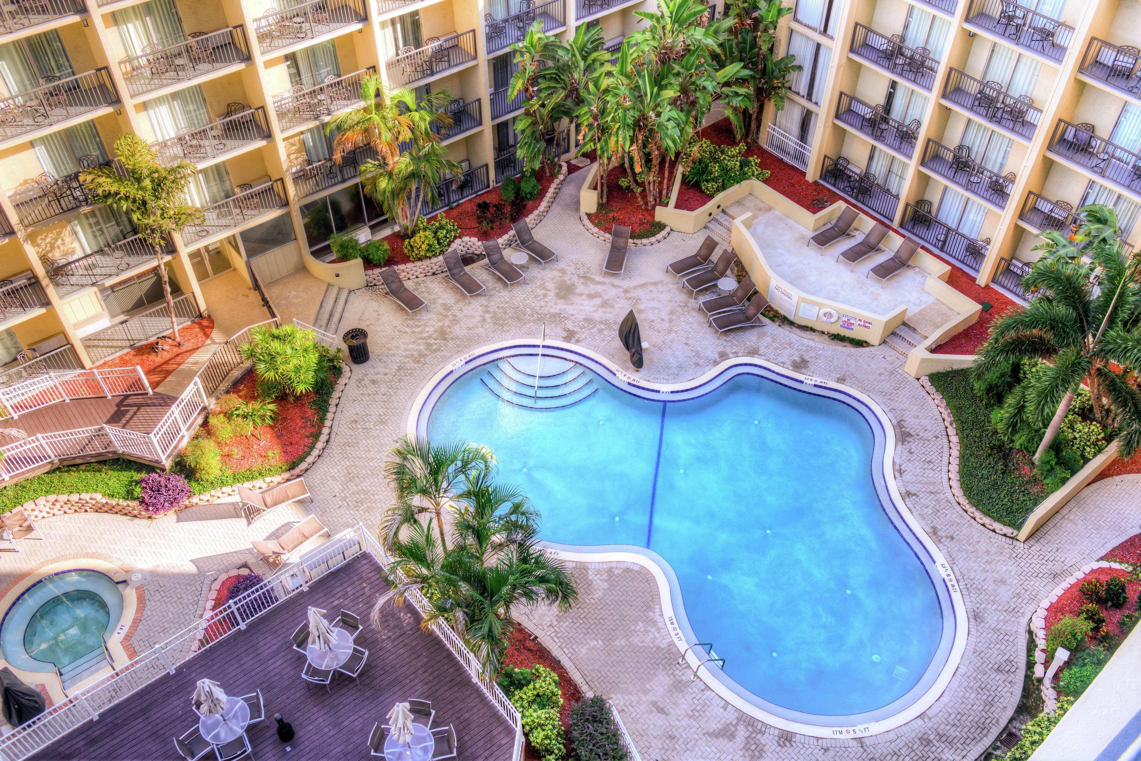 Hotel Doubletree By Hilton Airport-westshore 3*