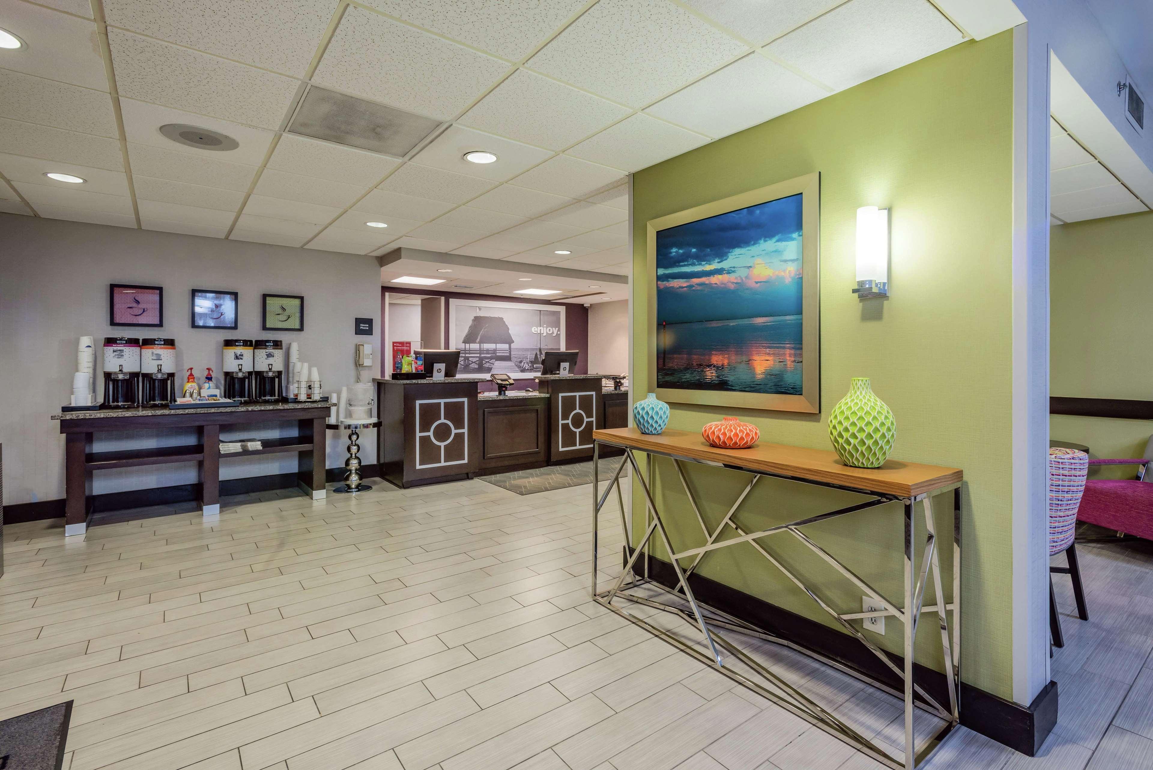 Hotel Hampton International Airport/westshore