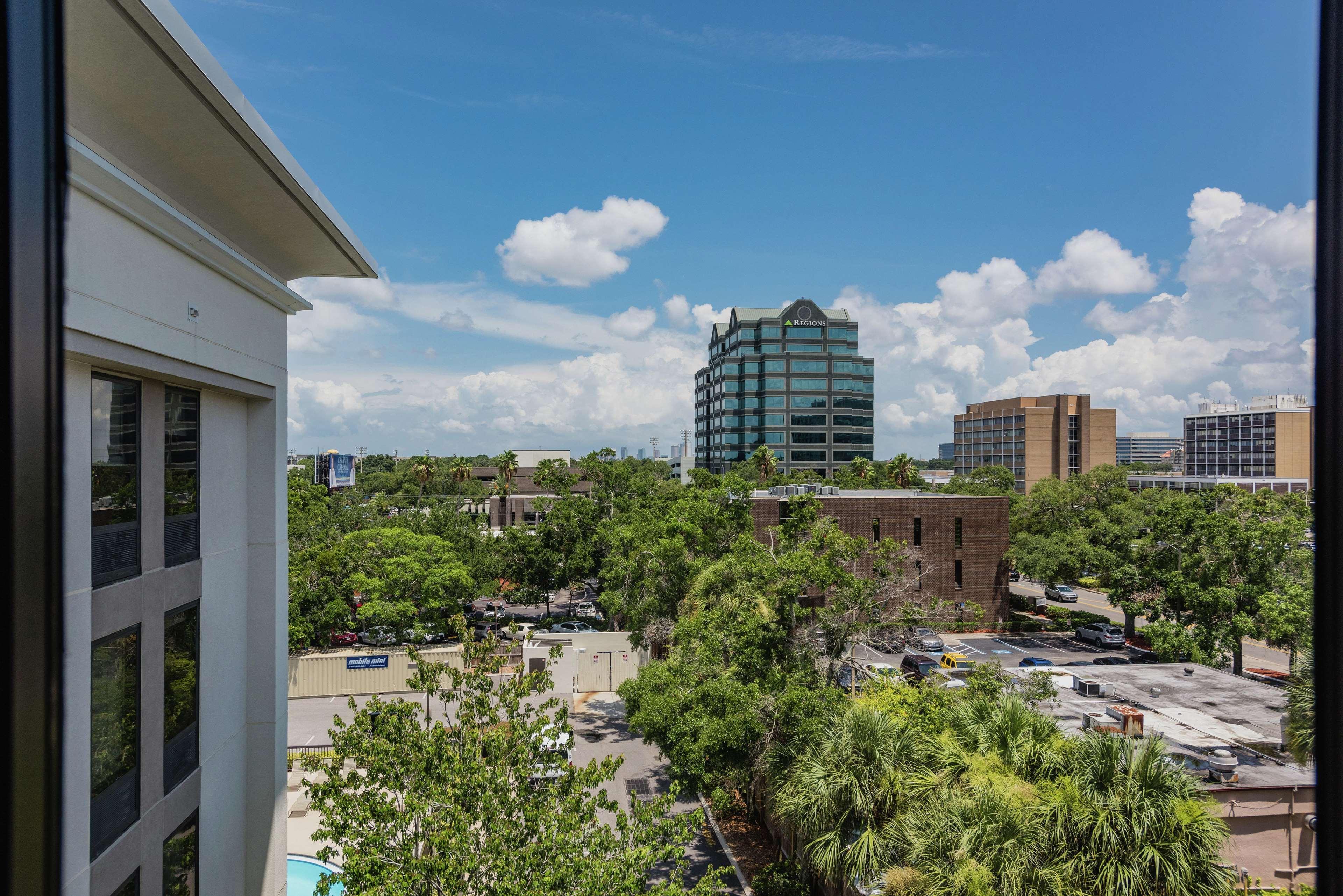 Hampton International Airport/westshore Hotel 3*