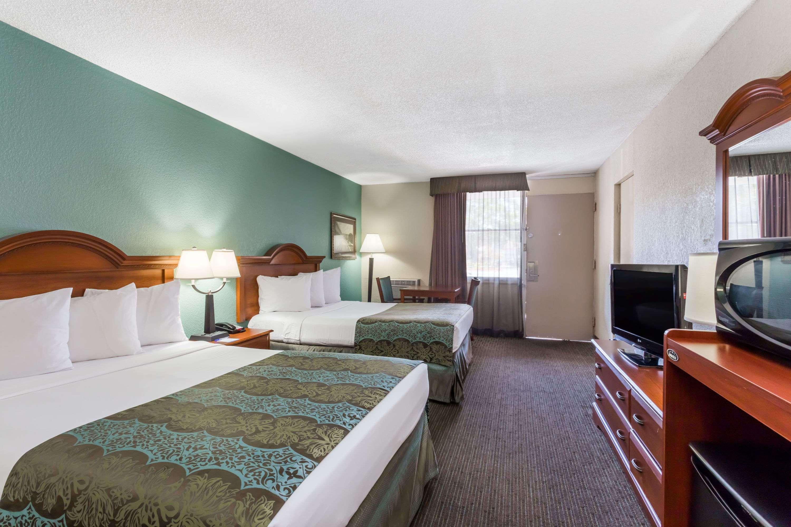Baymont By Wyndham Hotel
