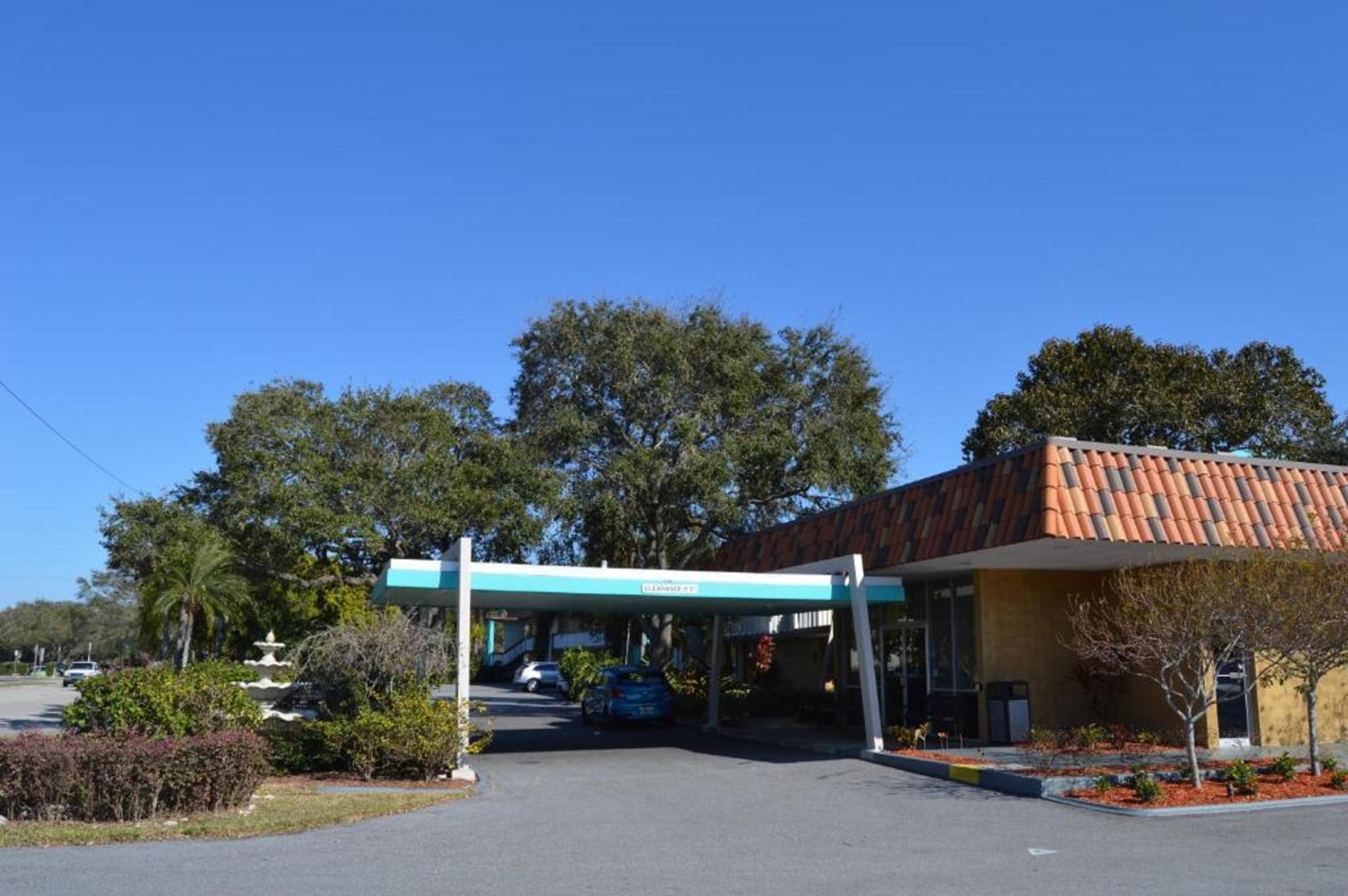 Baymont By Wyndham Hotel 2*