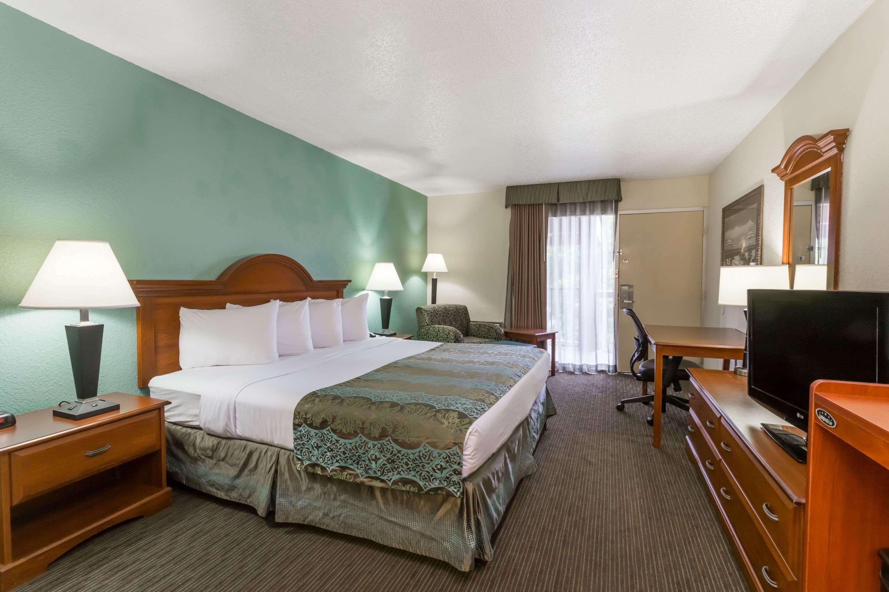 Baymont By Wyndham 2* Sarasota
