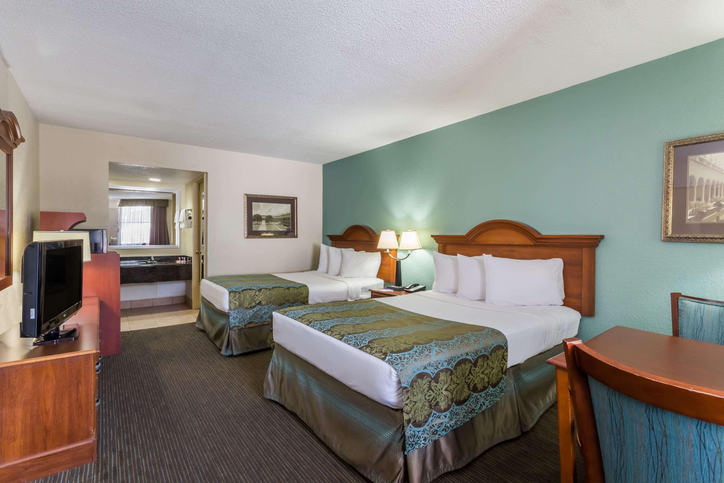 Baymont By Wyndham 2*