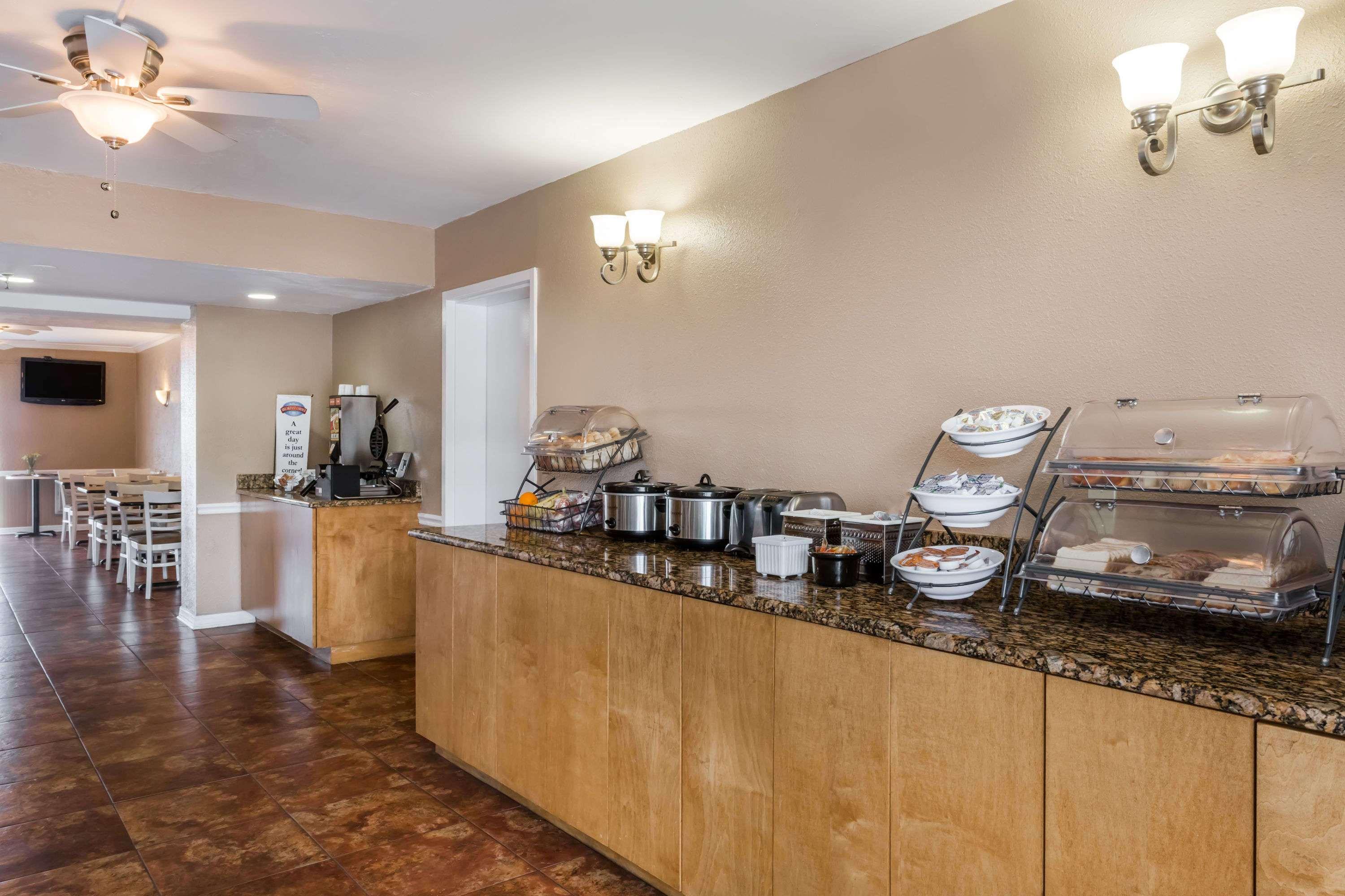 Baymont By Wyndham Hotel