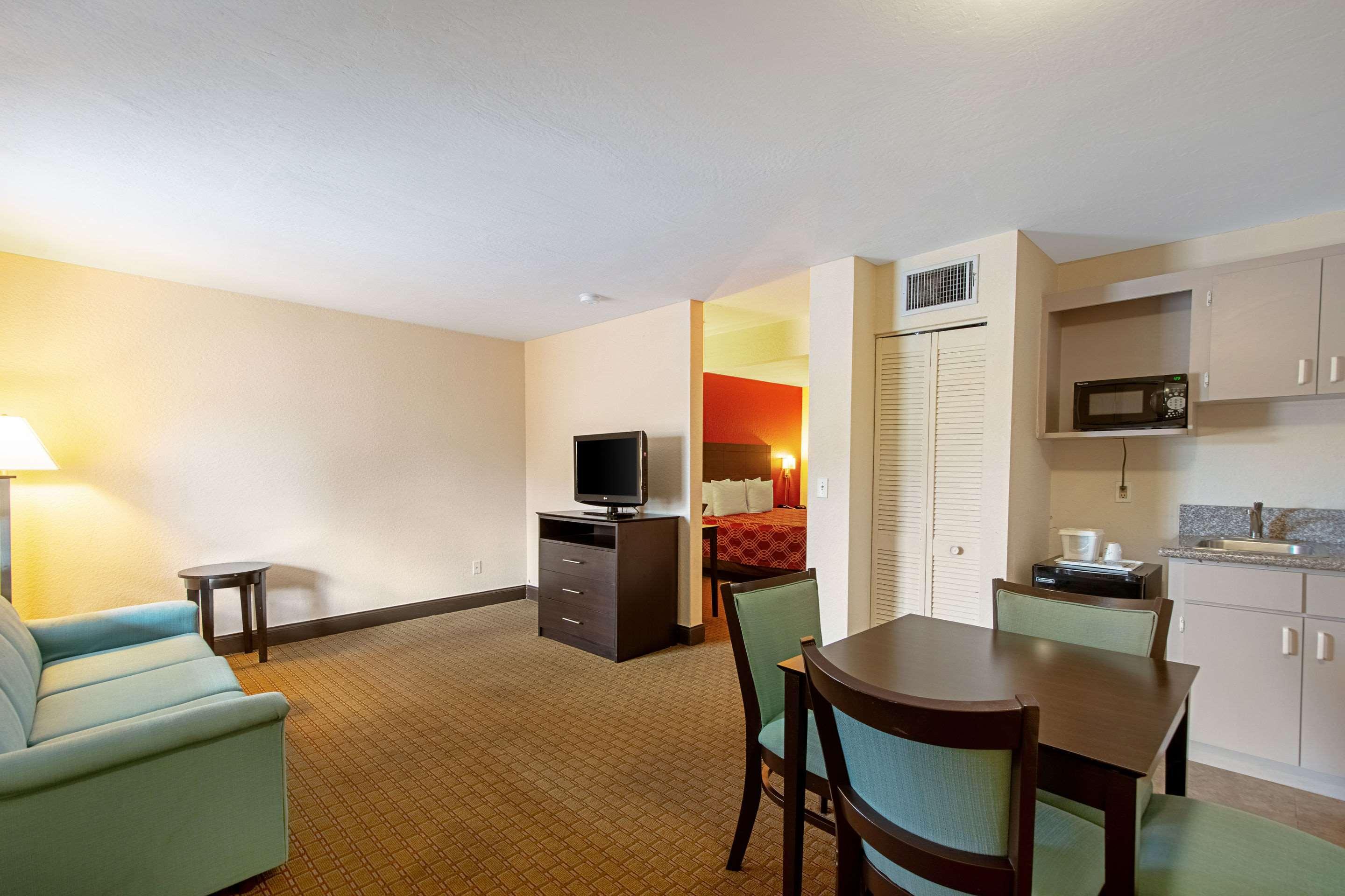 Ramada Limited And Clearwater