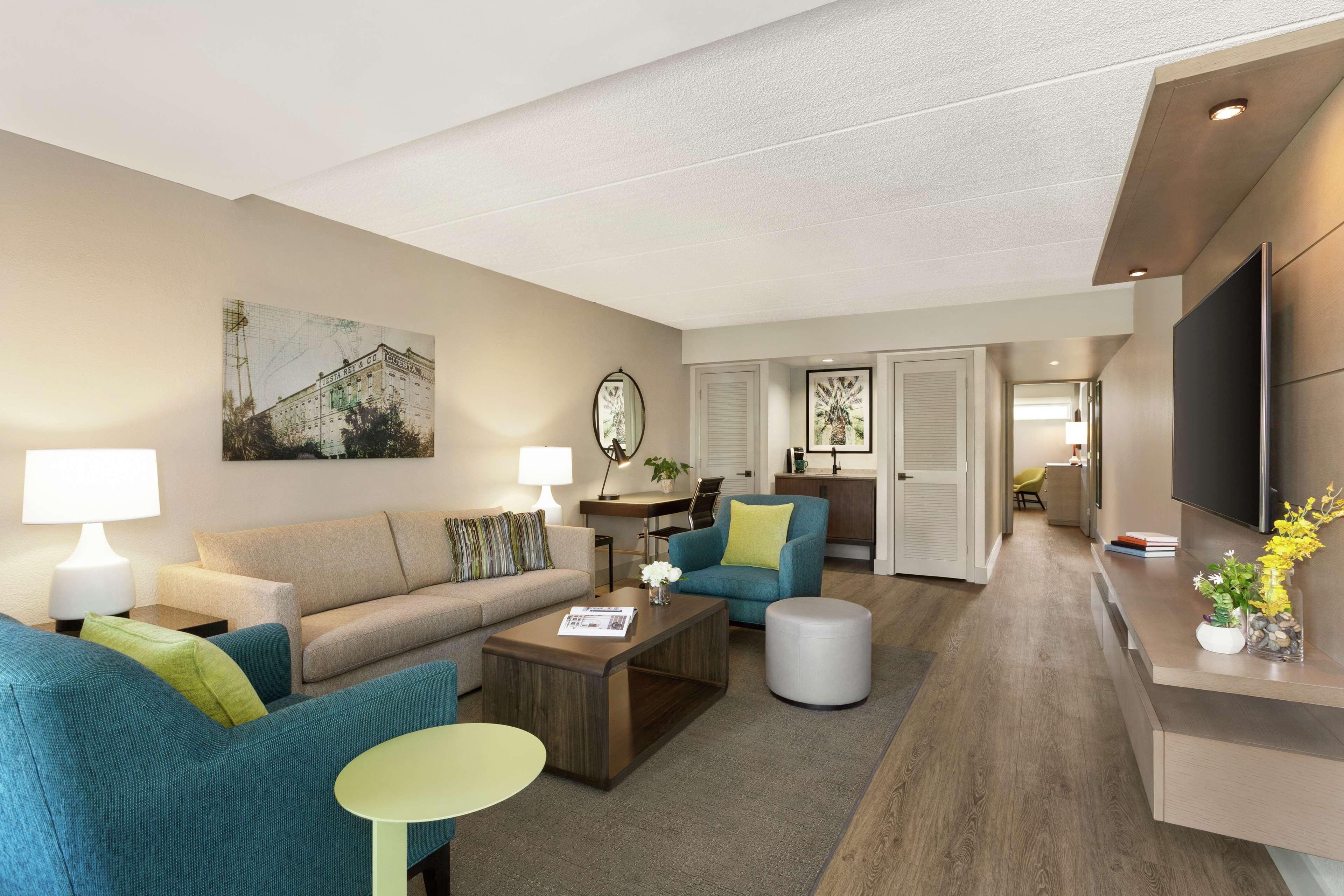 Hotel Alba Tampa, Tapestry Collection By Hilton 4*