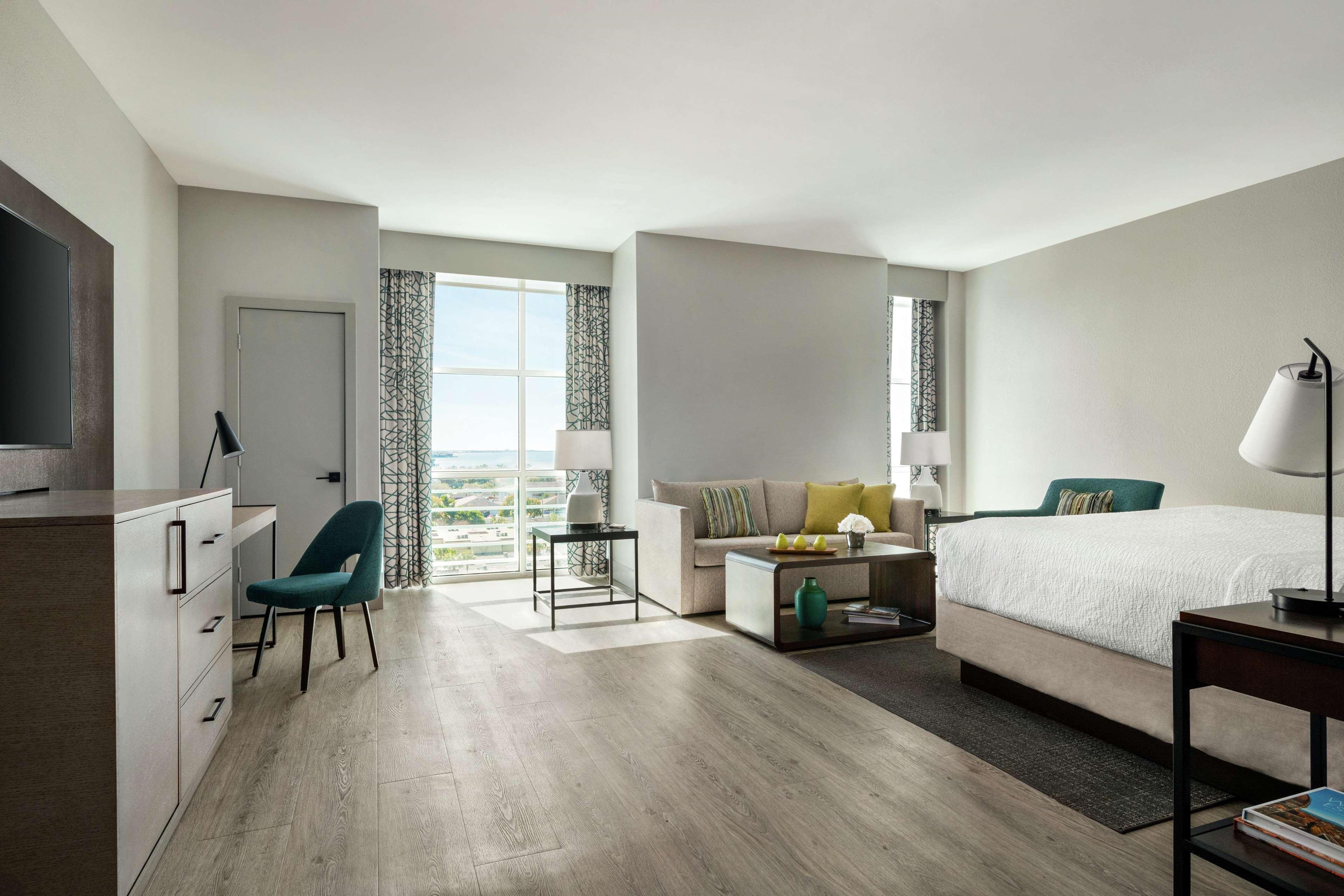 Alba Tampa, Tapestry Collection By Hilton Hotel