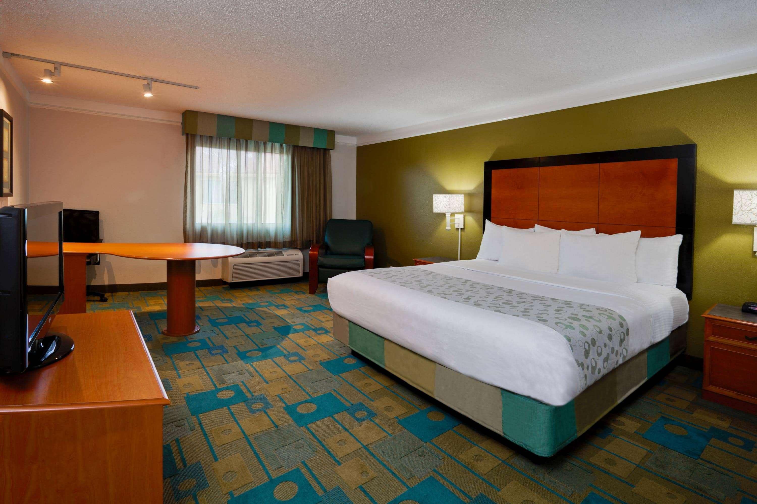 La Quinta By Wyndham St. Pete-clearwater Airport Hotel