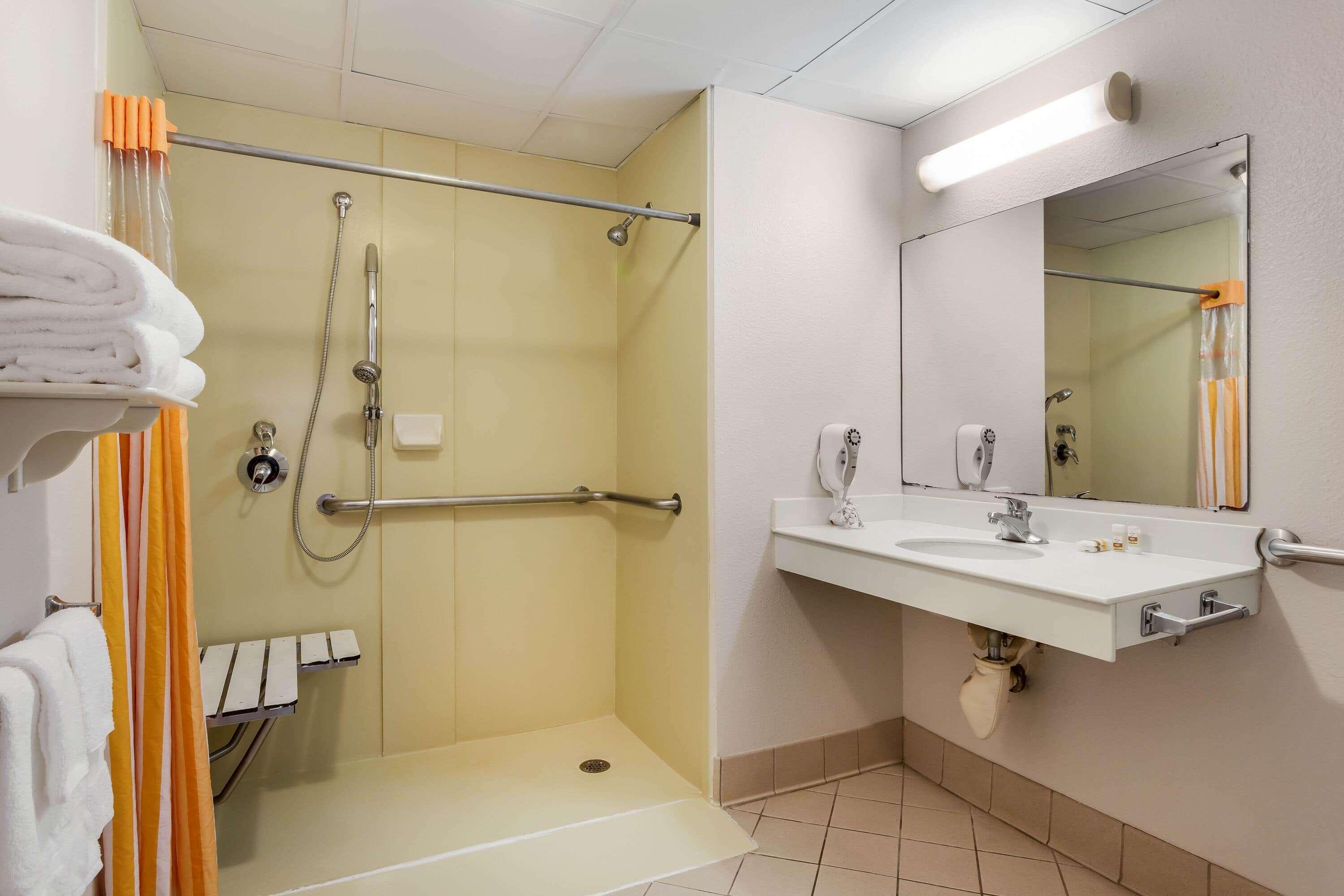 Hotel La Quinta By Wyndham St. Pete-clearwater Airport Clearwater
