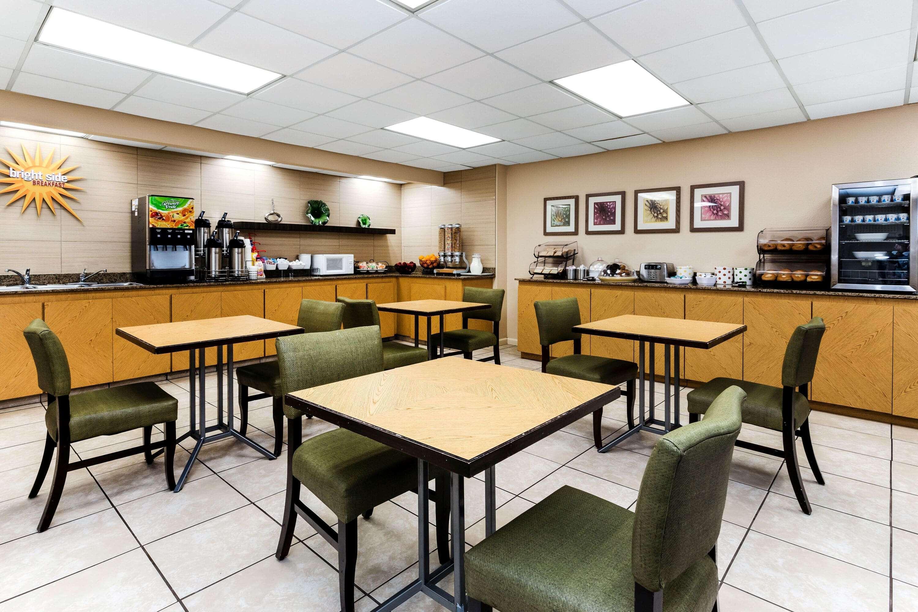 La Quinta By Wyndham St. Pete-clearwater Airport 3*