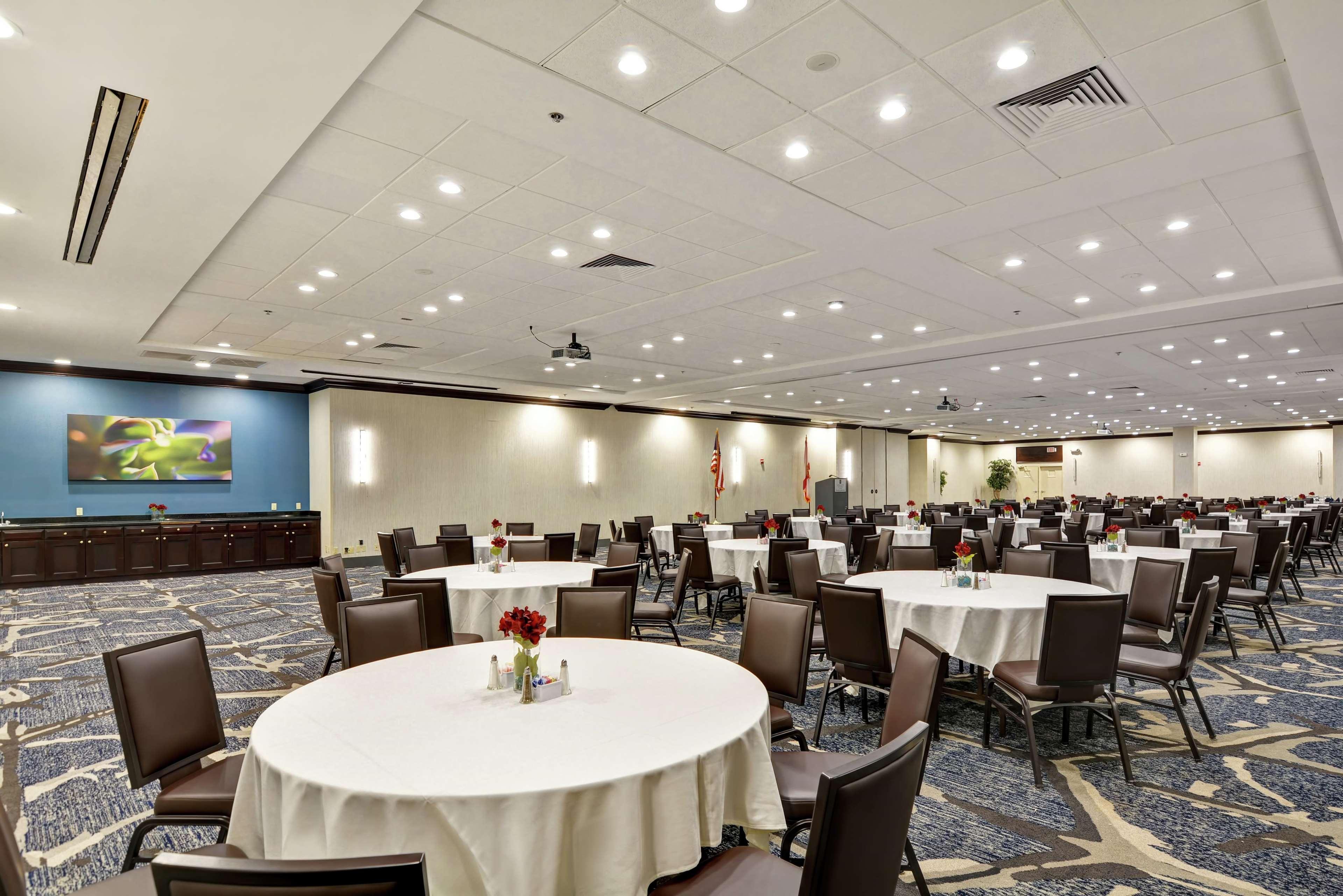 Embassy By Hilton Downtown Hotel 3*