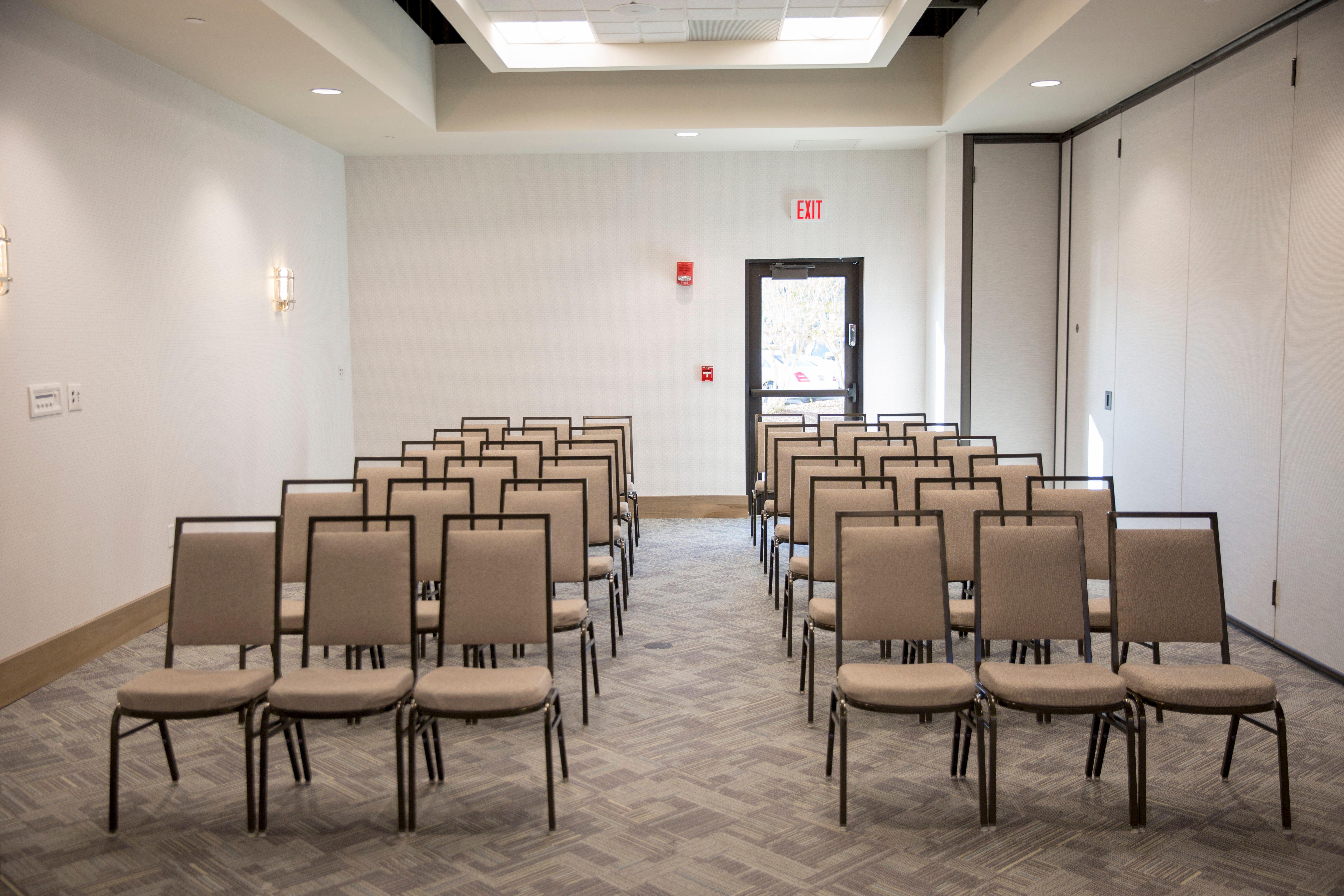 Hampton Orlando-international Airport 3*