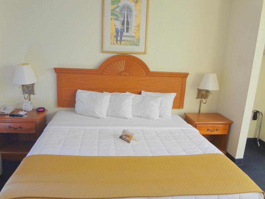Quality North Near Lido Key Inn Sarasota
