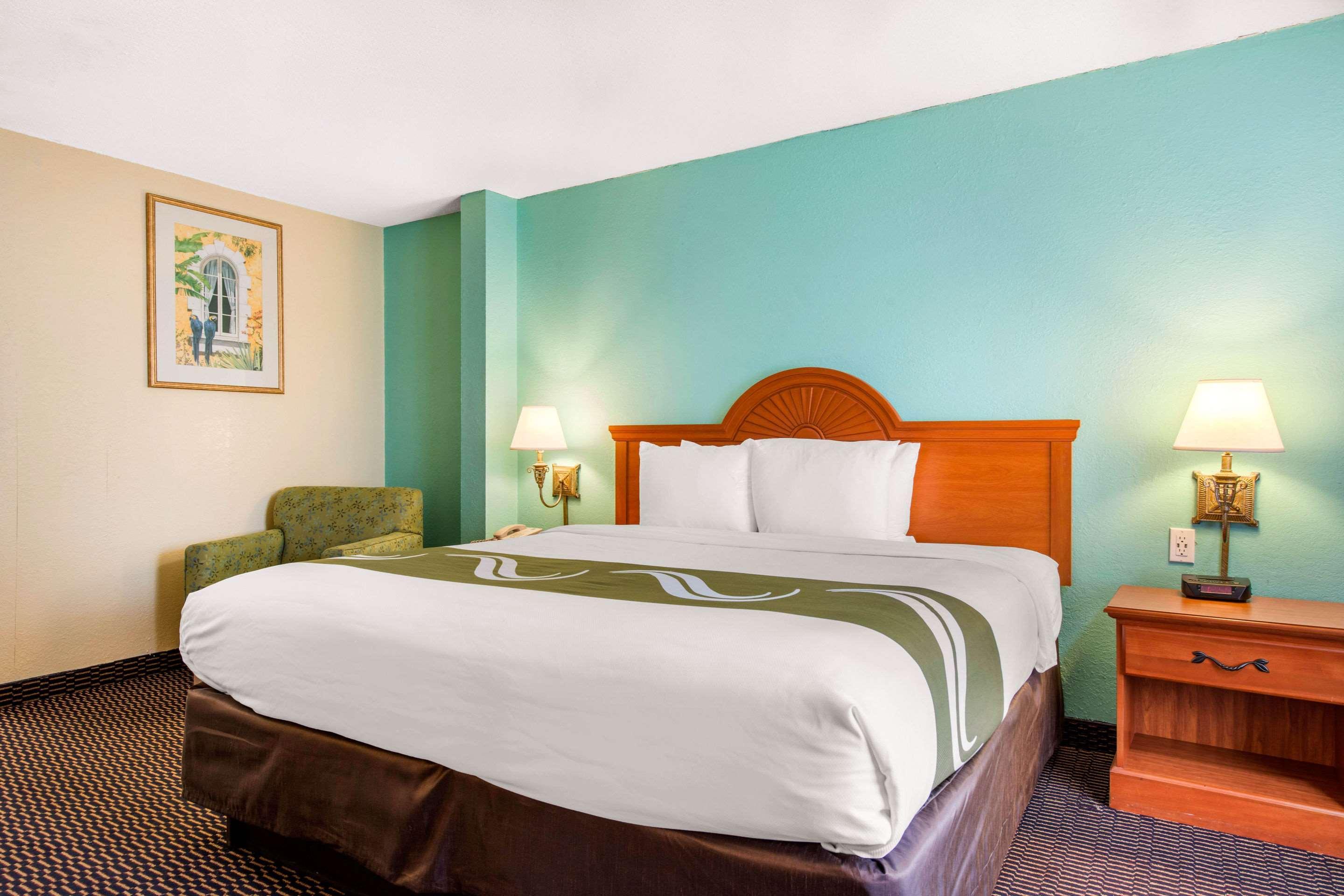 Quality North Near Lido Key Inn Sarasota
