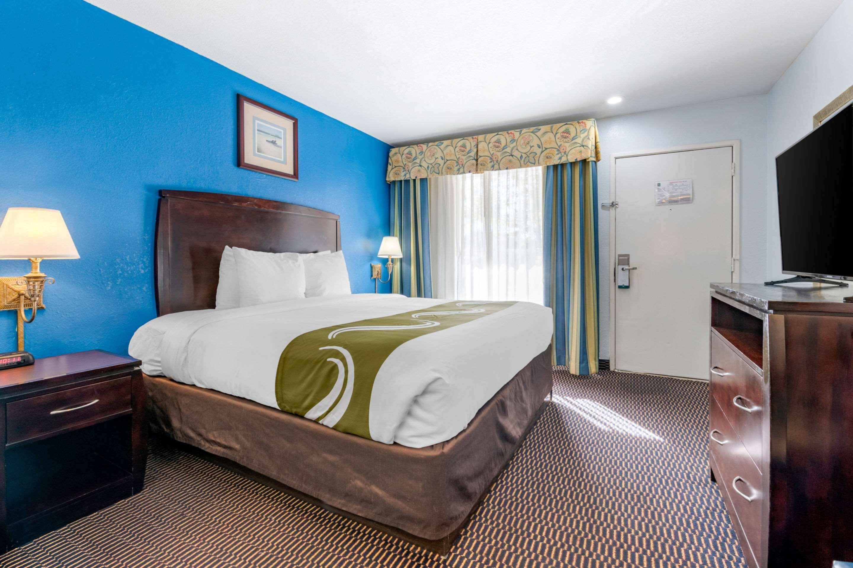 Inn Quality North Near Lido Key Sarasota