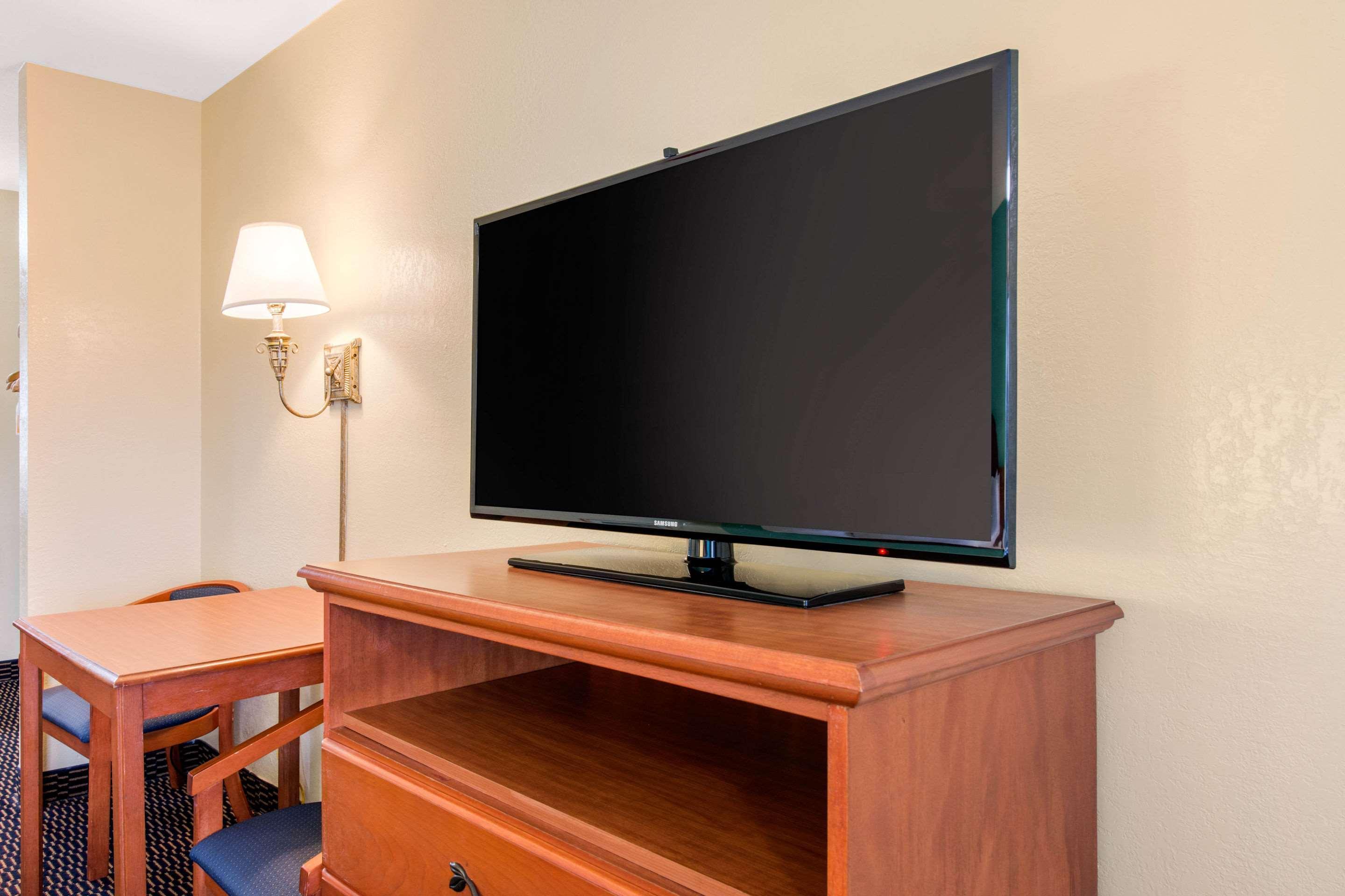 Inn Quality North Near Lido Key