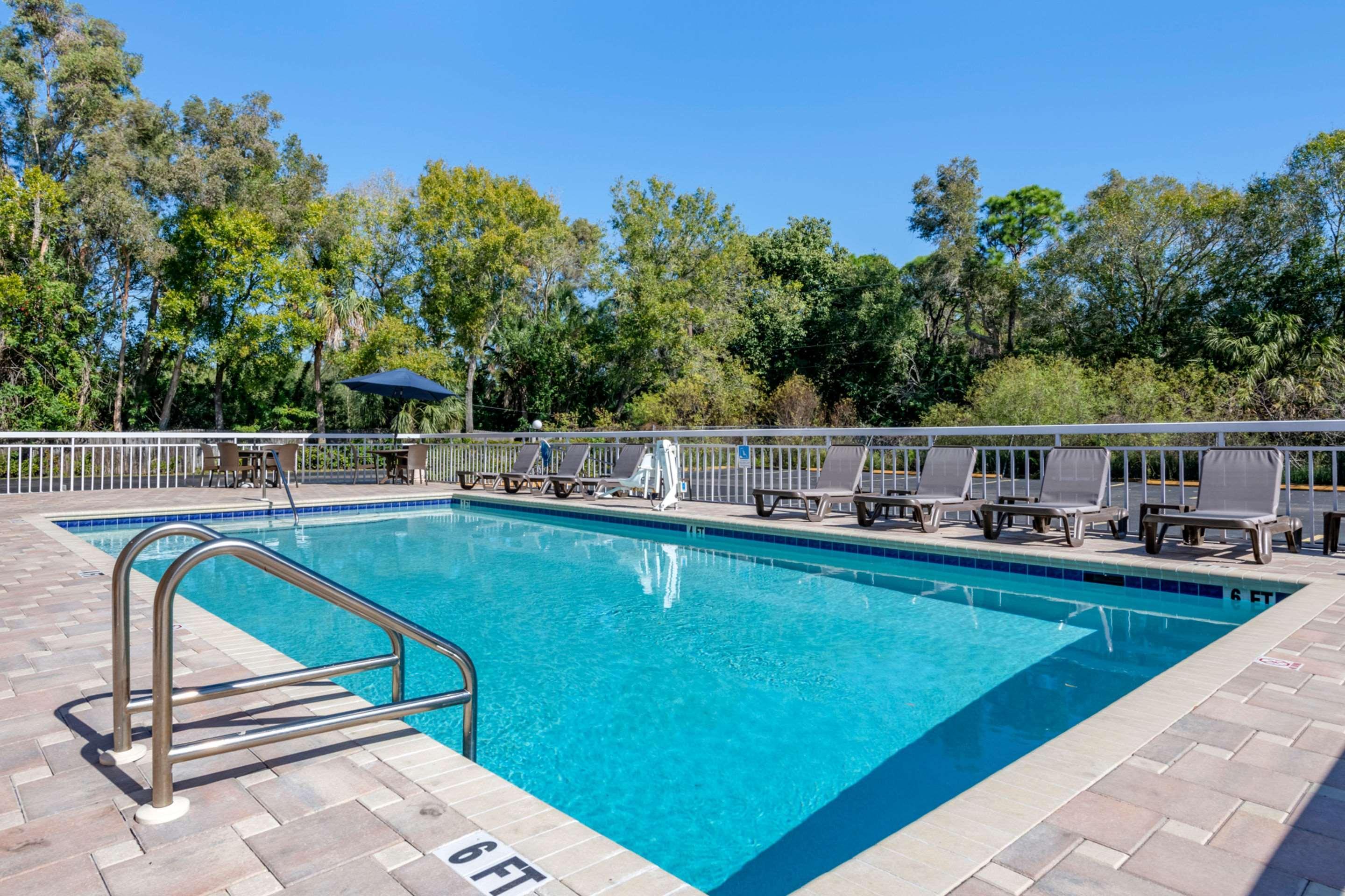 Inn Quality North Near Lido Key