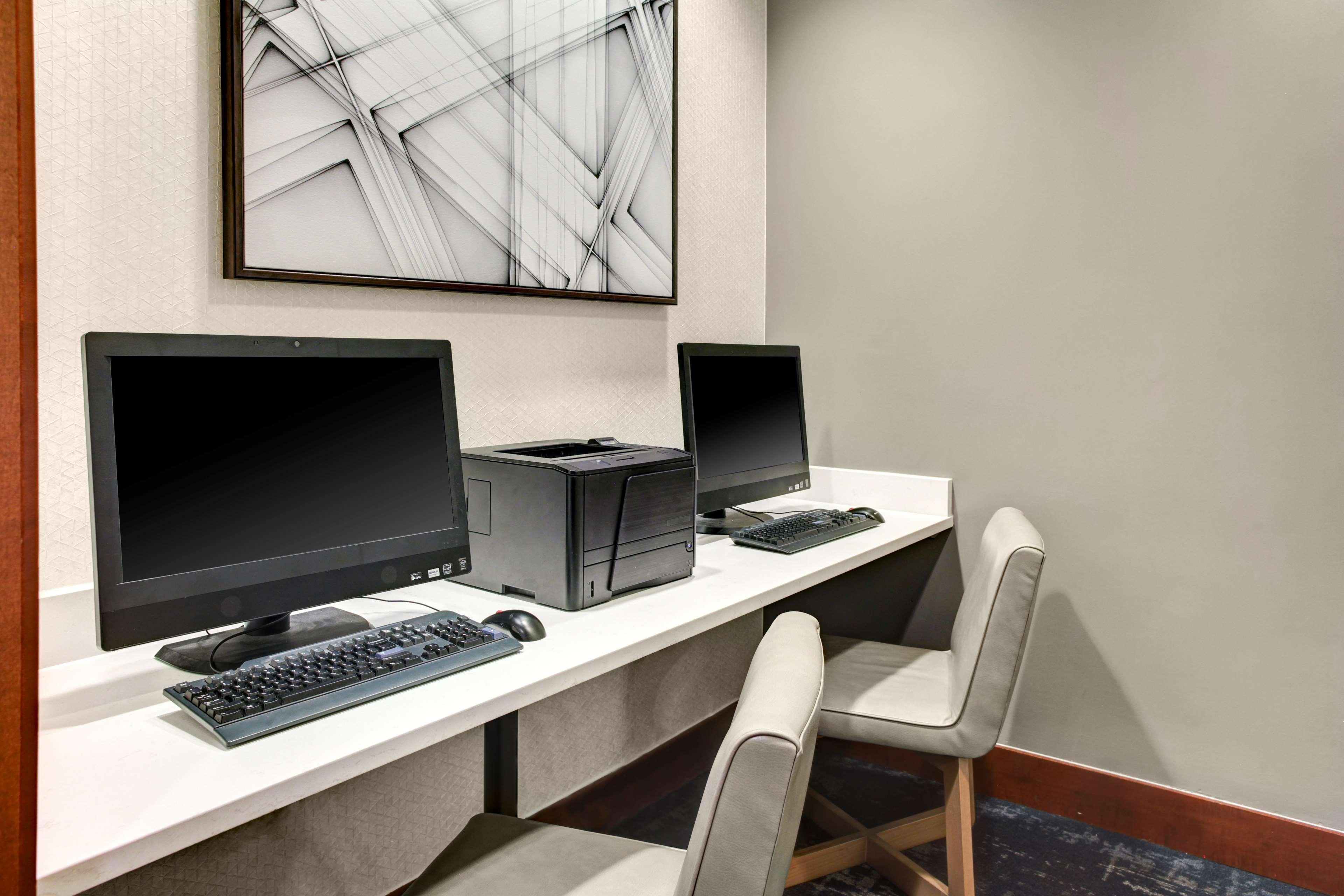 Hyatt Place Center 3*
