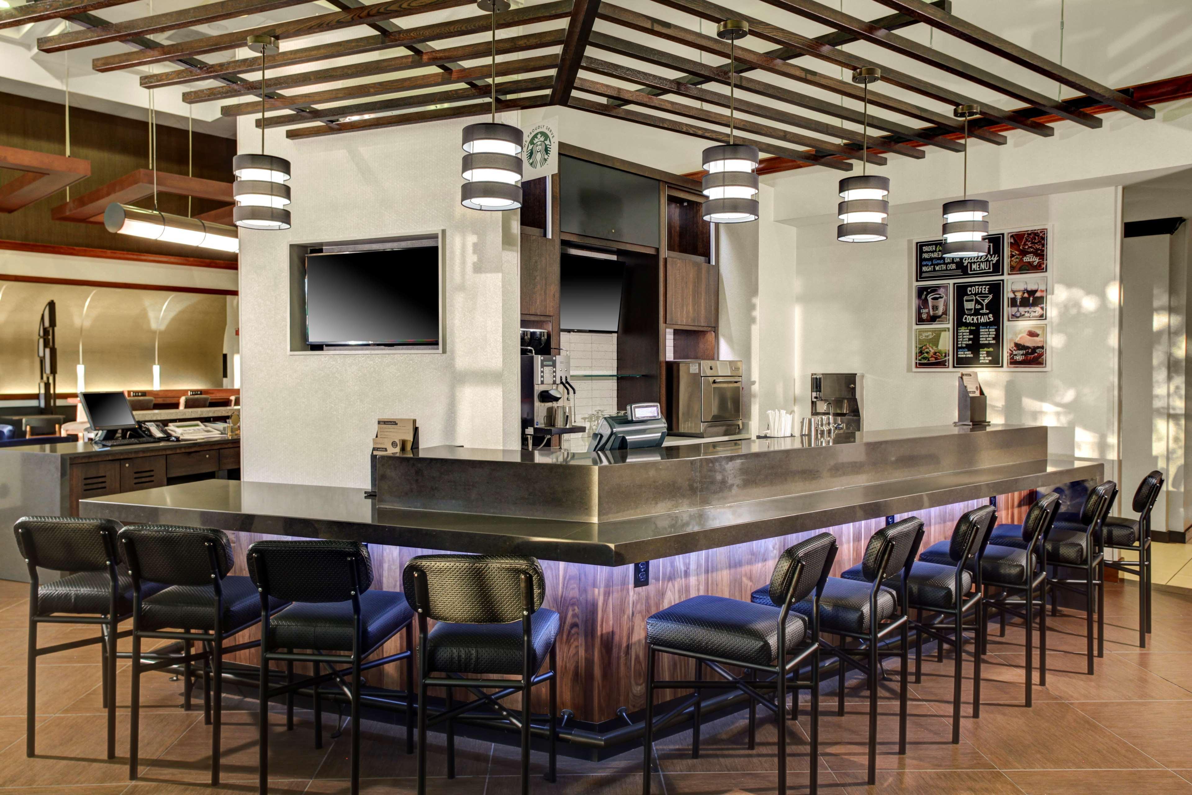 Hyatt Place Center 3*