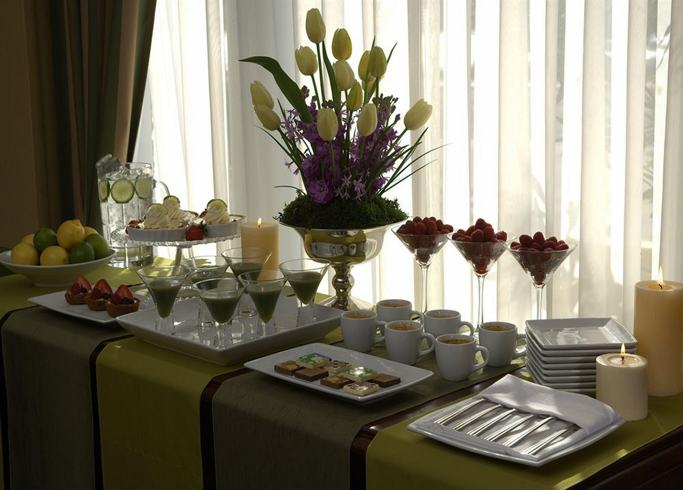 Resort The Shores & 4*