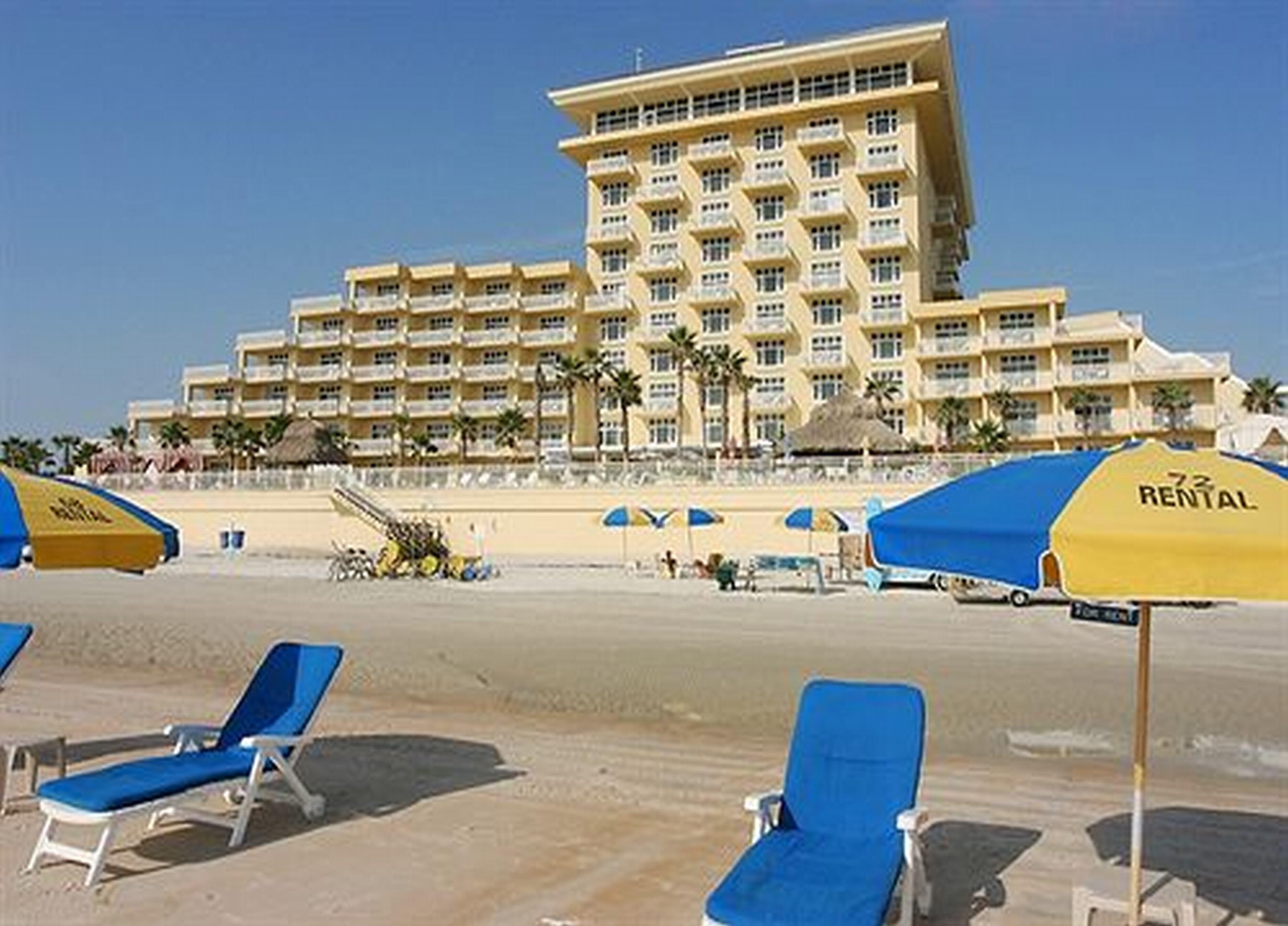Resort The Shores &