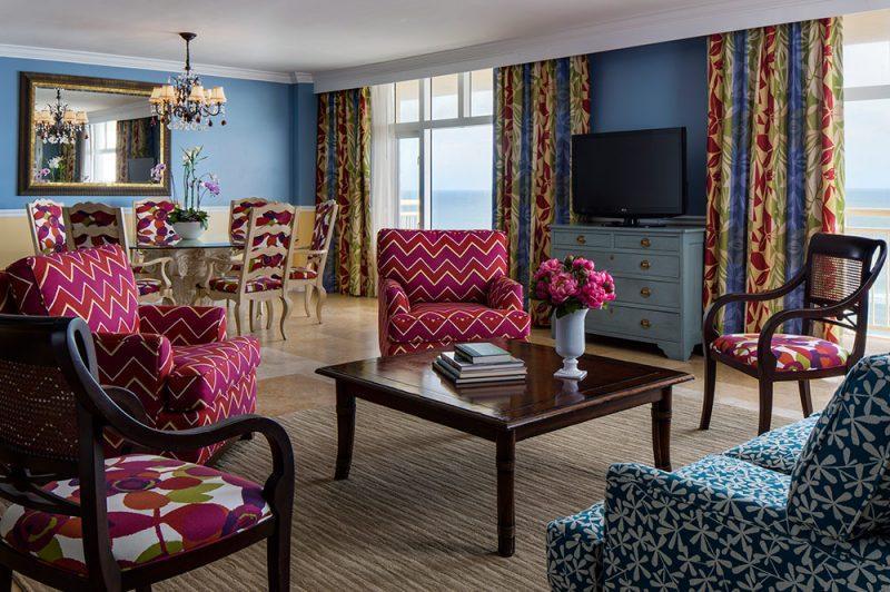 Resort The Shores & 4*