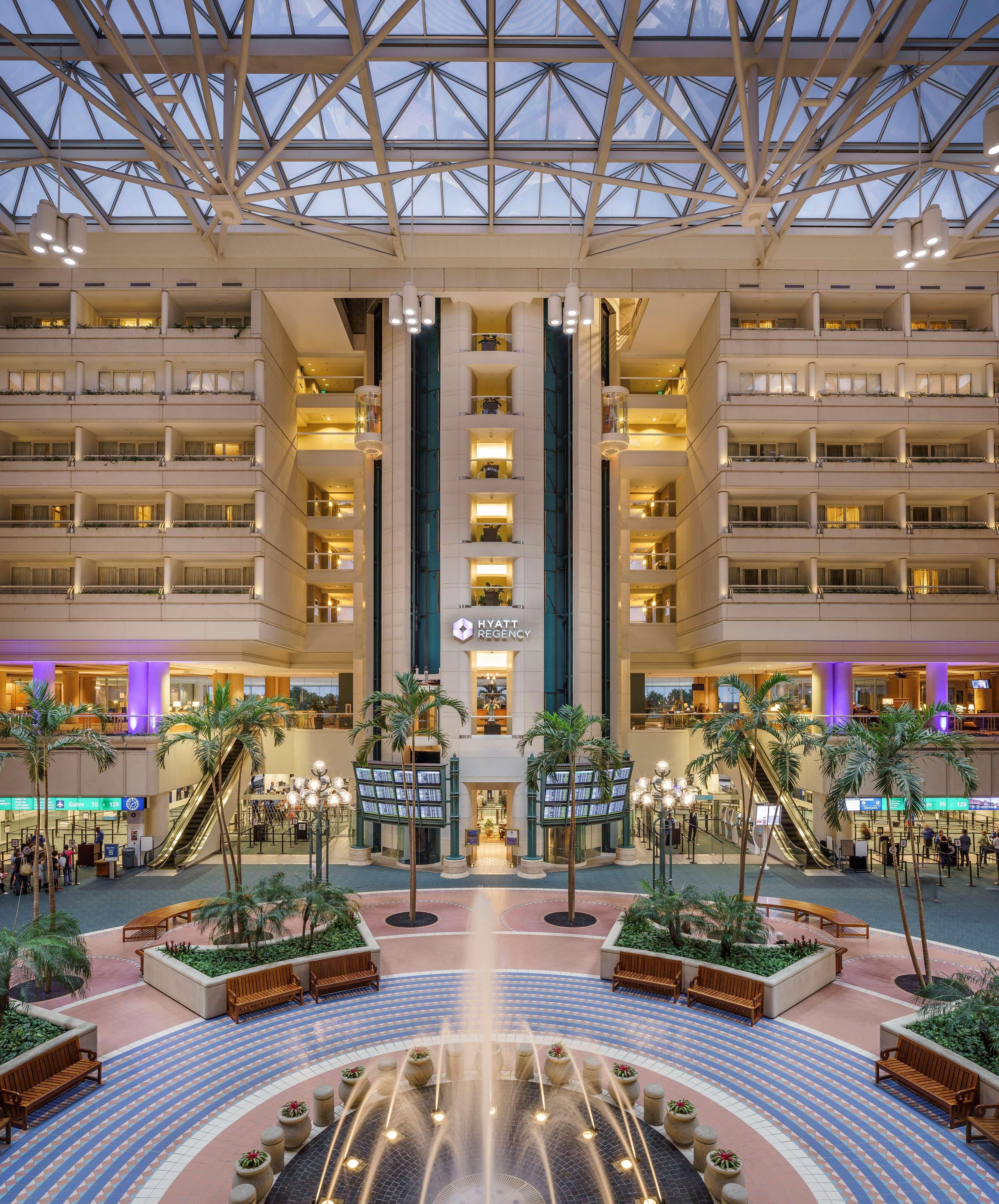 Hyatt Regency International Airport Hotel 4*