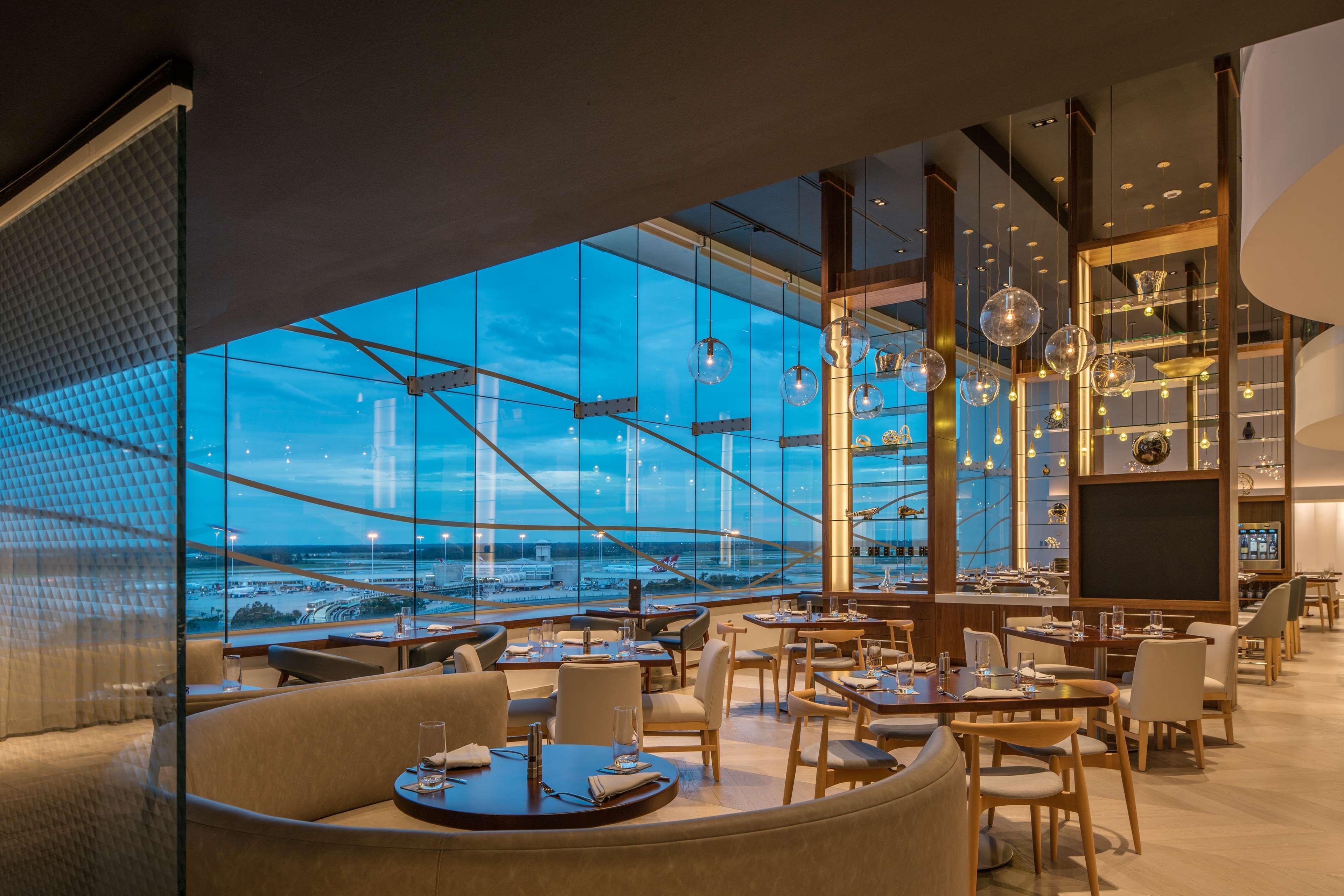 Hyatt Regency International Airport Hotel