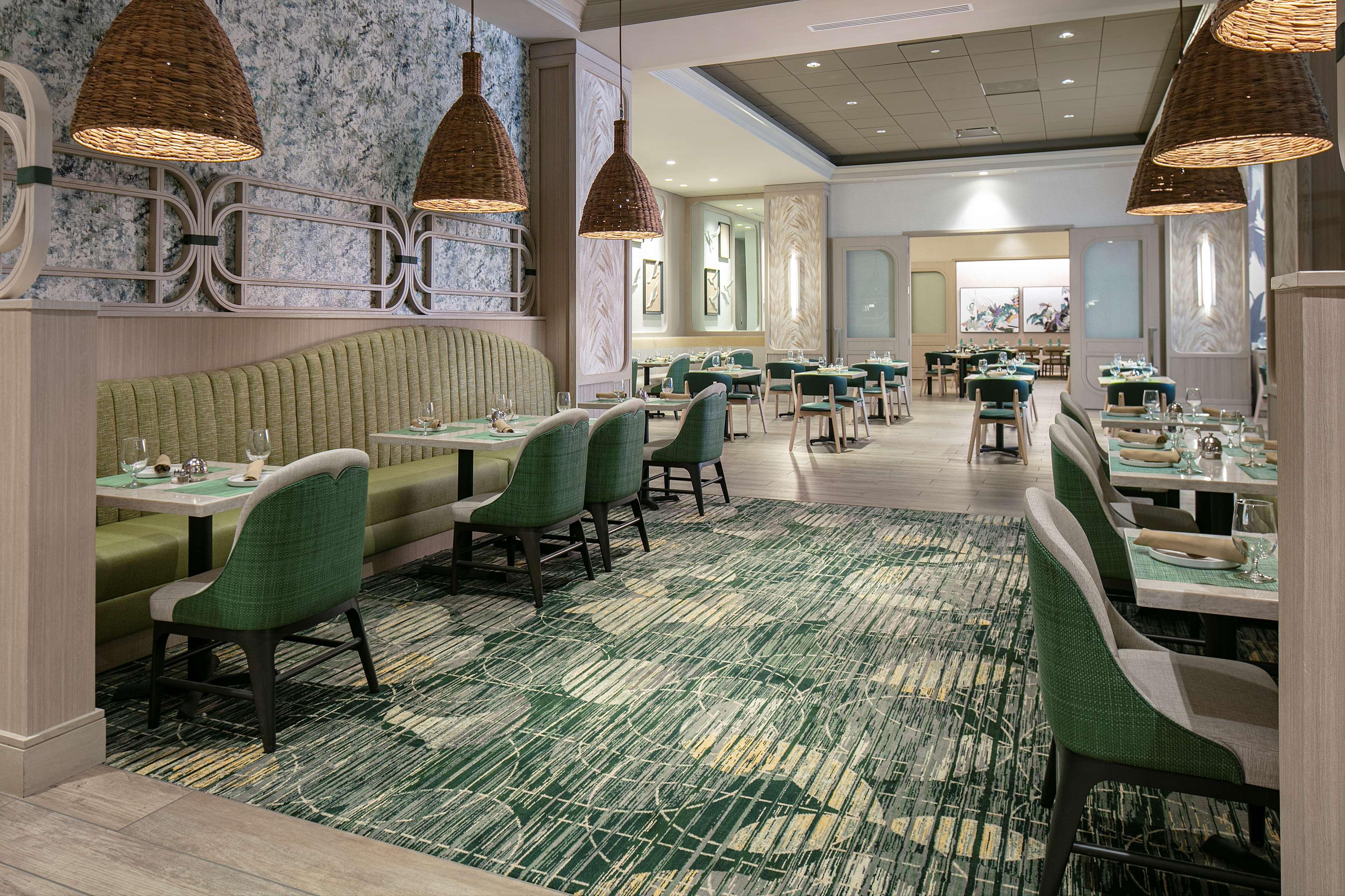 Hotel Hilton Carillon Park 4*