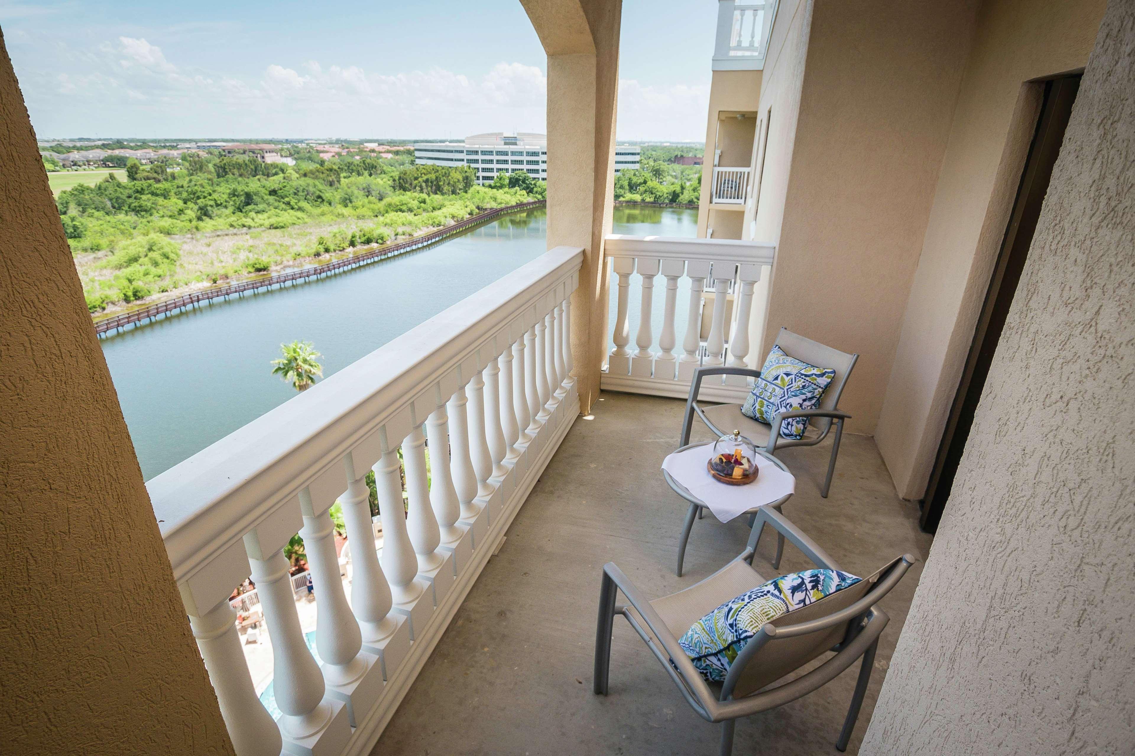 Hilton Carillon Park Hotel