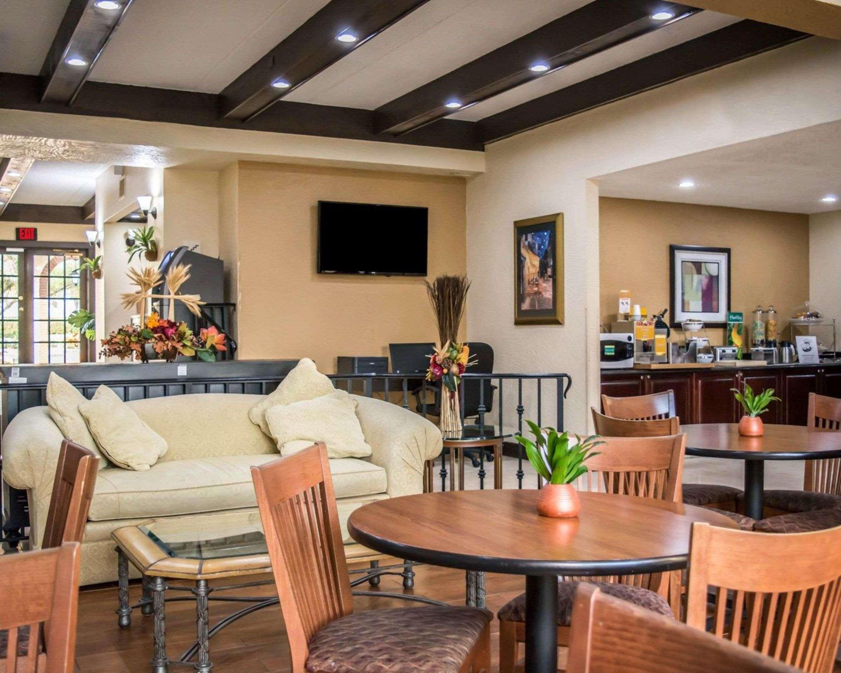Clarion Pointe Tampa-brandon Near Fairgrounds And Casino Hotel Tampa