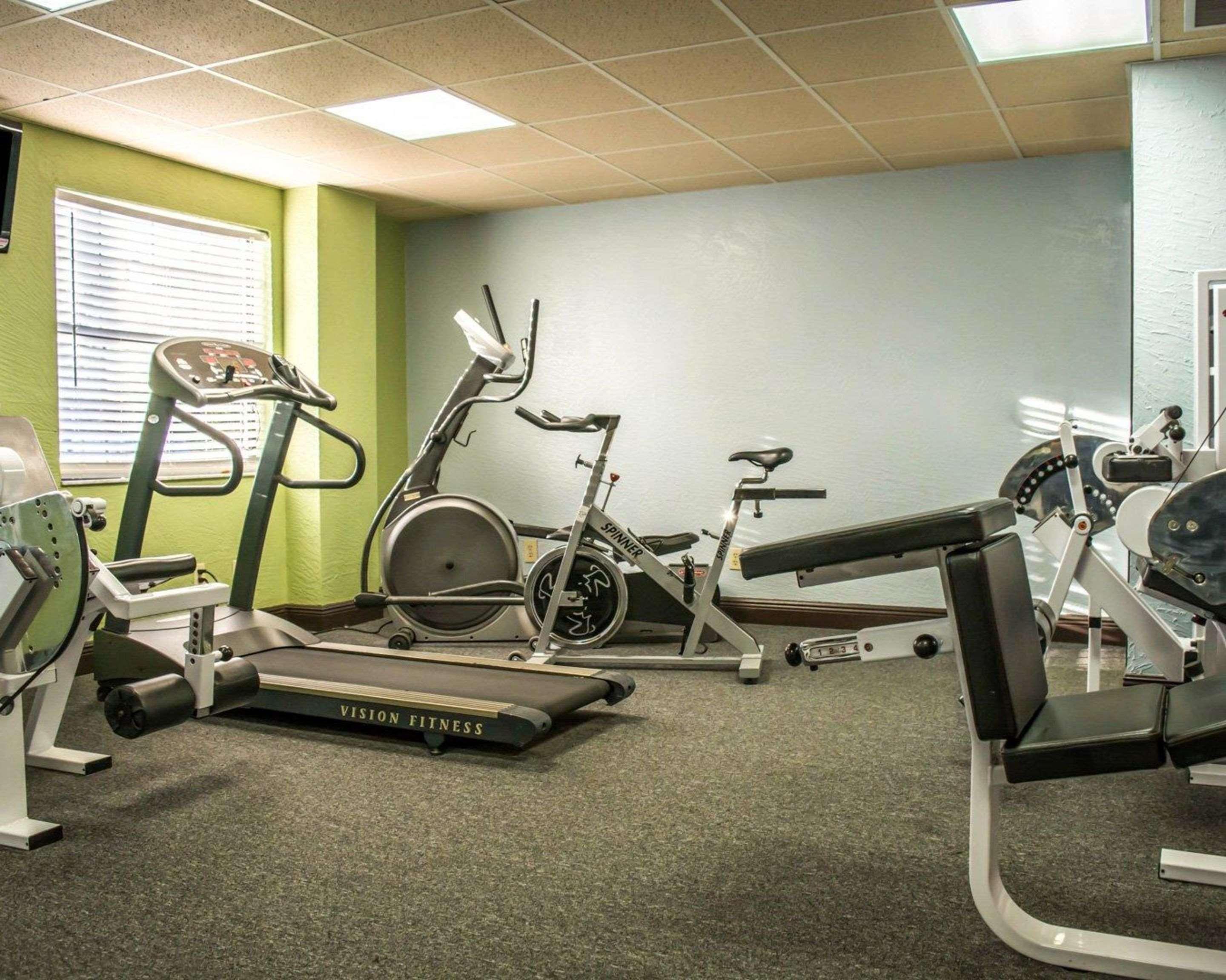 Clarion Pointe Tampa-brandon Near Fairgrounds And Casino Hotel 2*