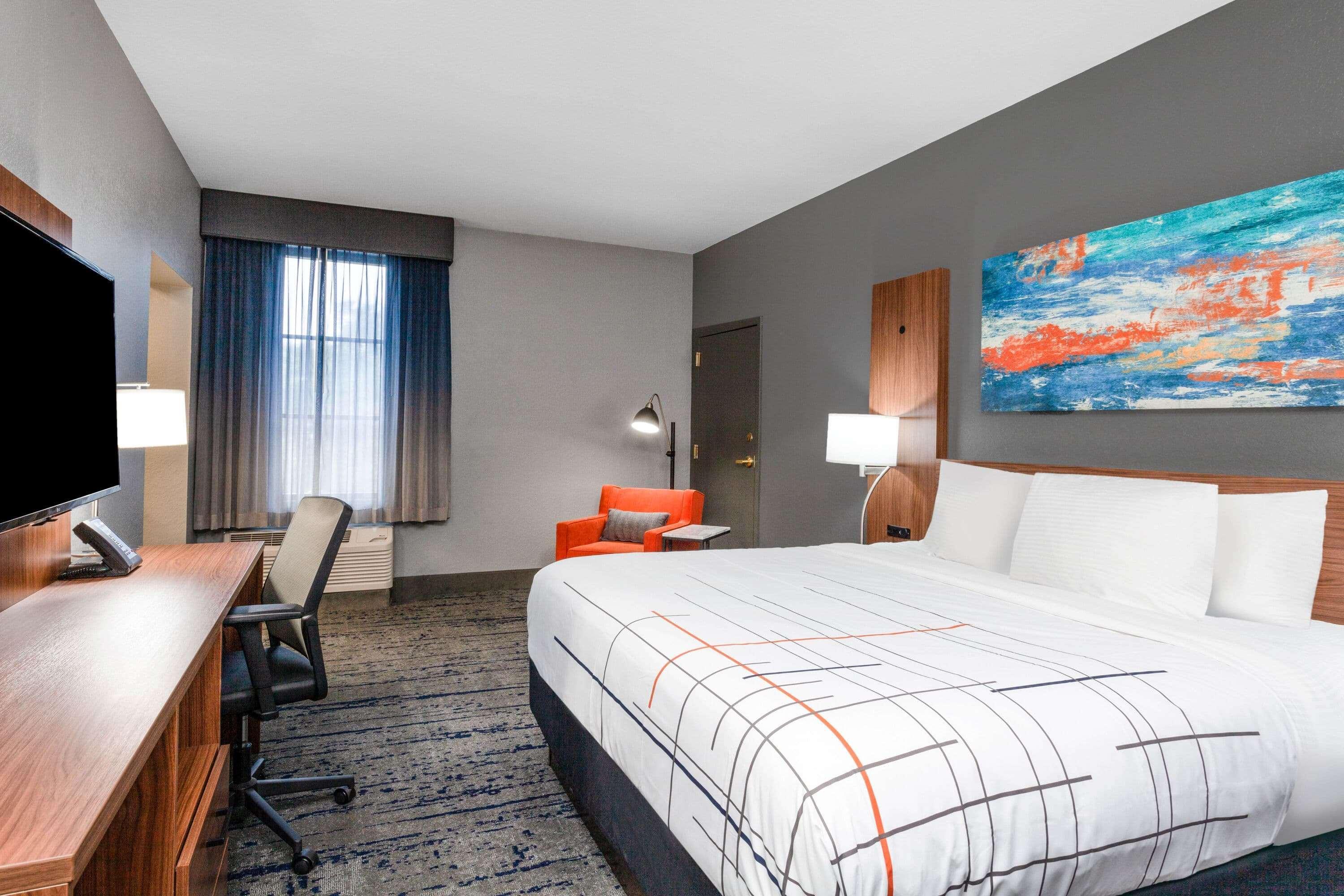 Hotel La Quinta By Wyndham Northeast *newly Renovated
