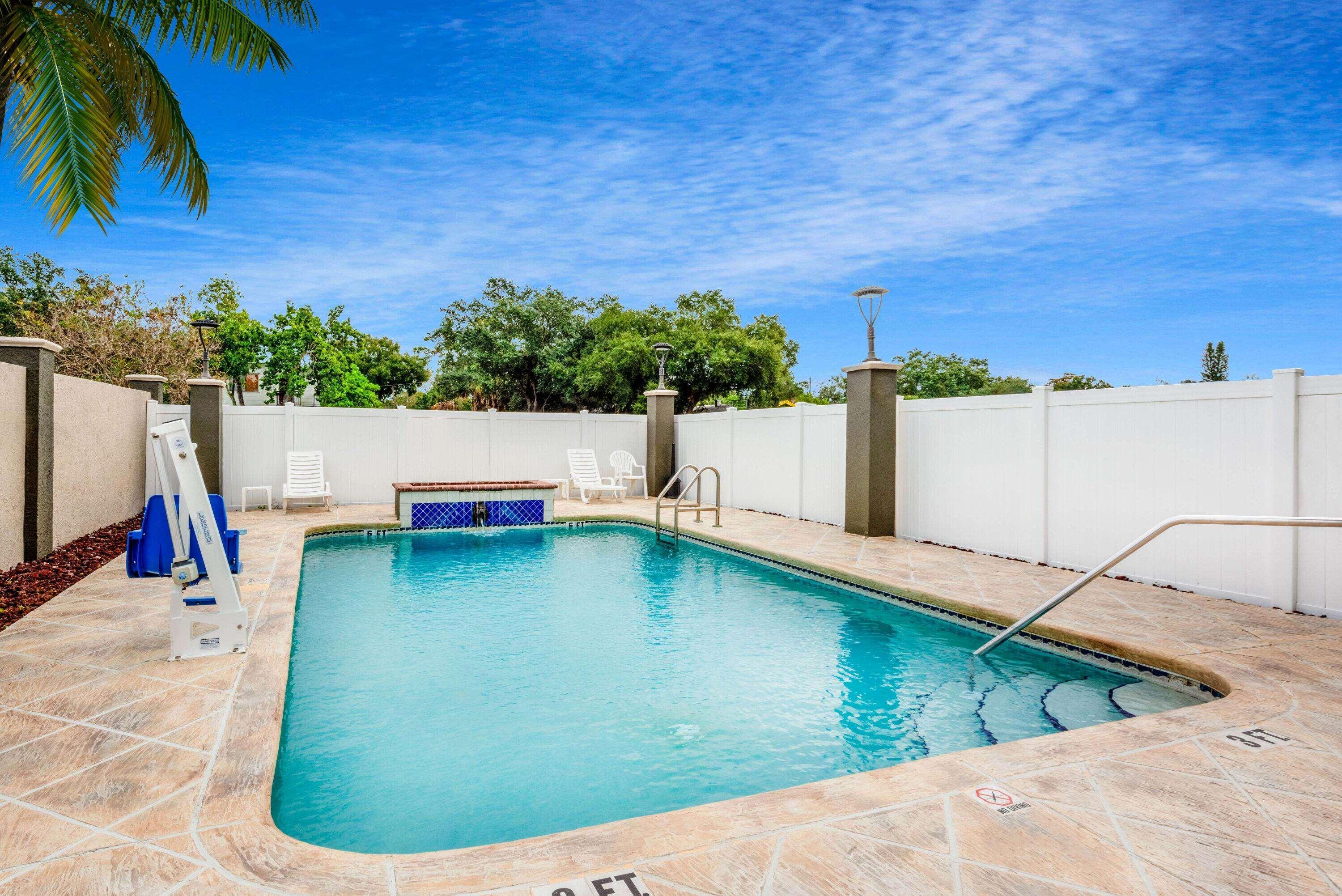 La Quinta By Wyndham Northeast *newly Renovated 3*