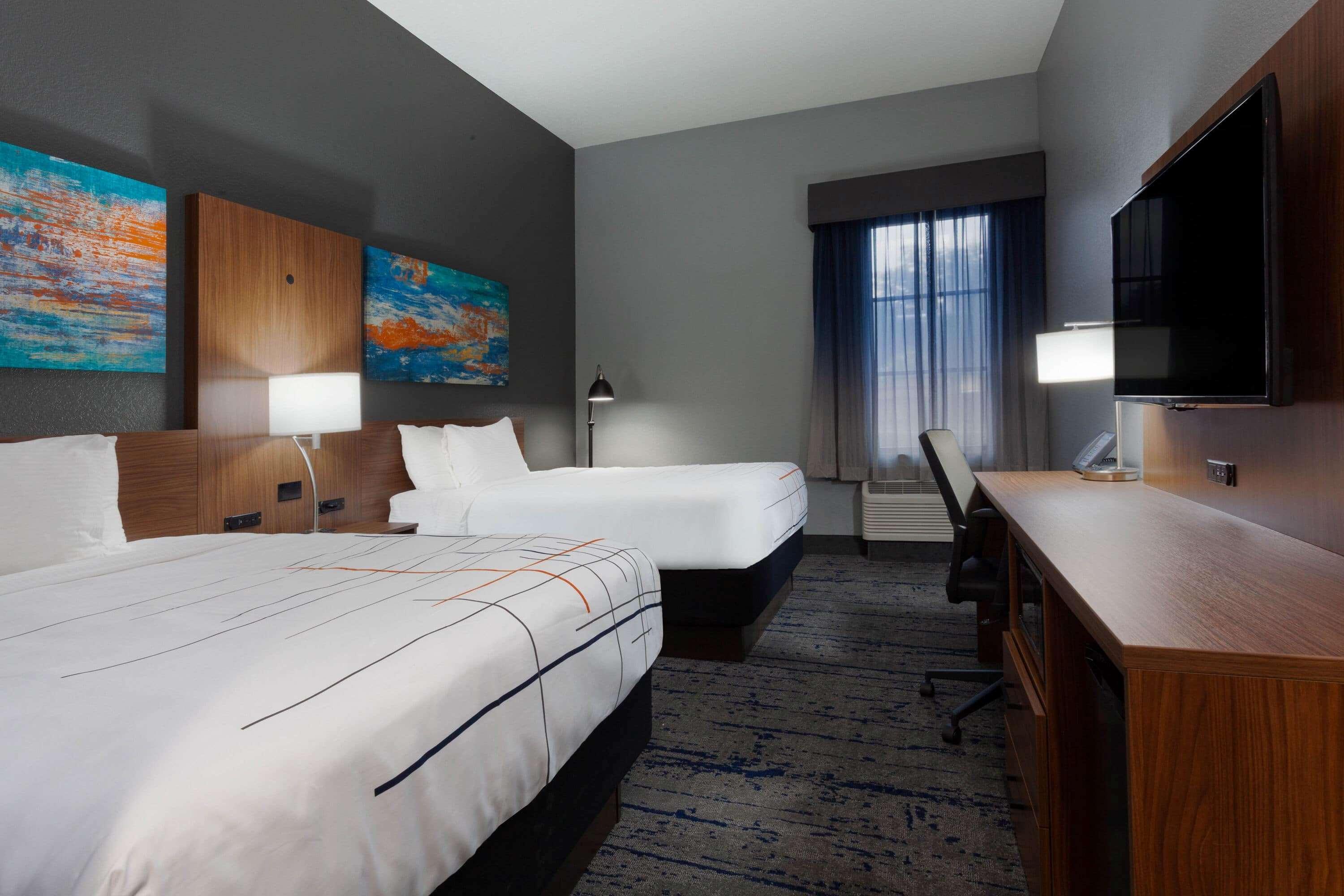 Hotel La Quinta By Wyndham Northeast *newly Renovated 3*