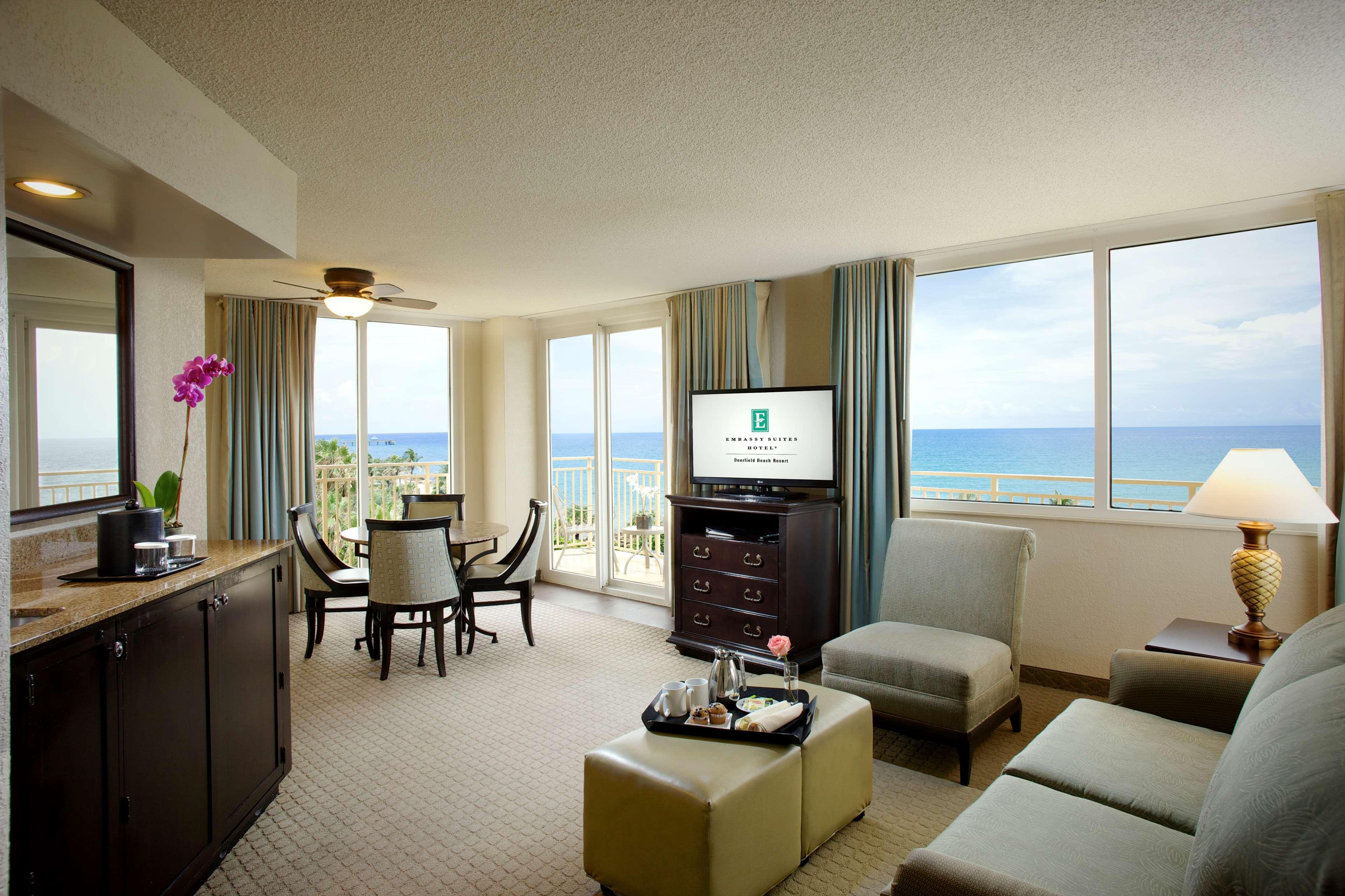 Embassy By Hilton Deerfield &